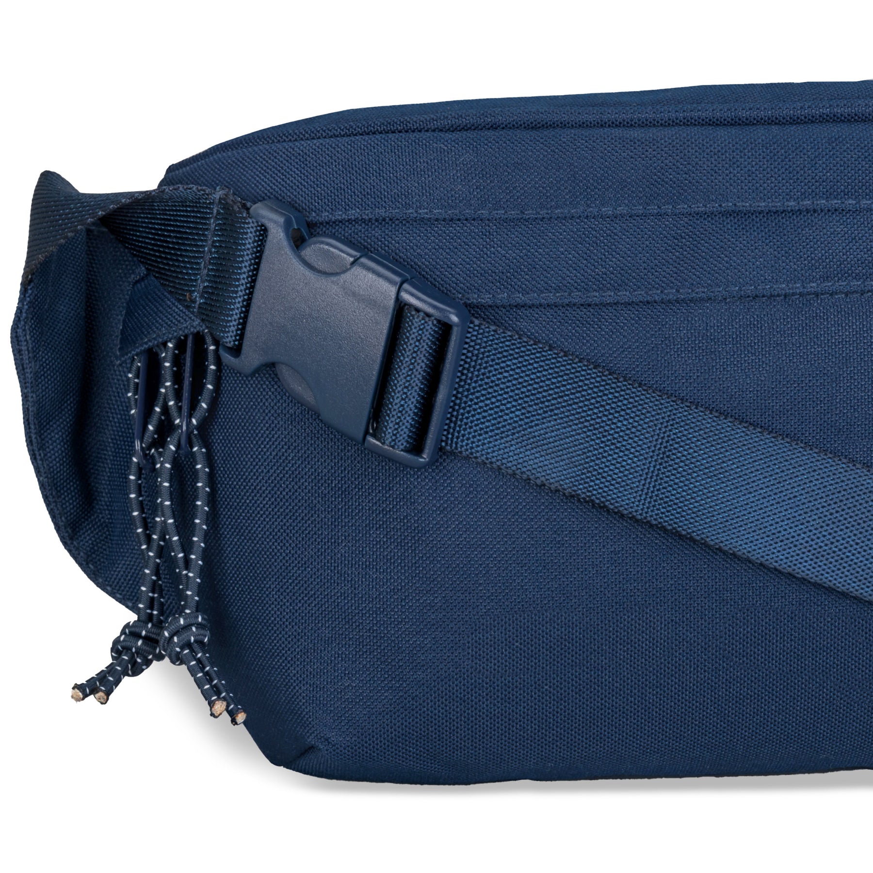 Blaue nachhaltige Bauchtasche Tom von Johnny Urban mit verstellbarem Gurt und Reißverschluss