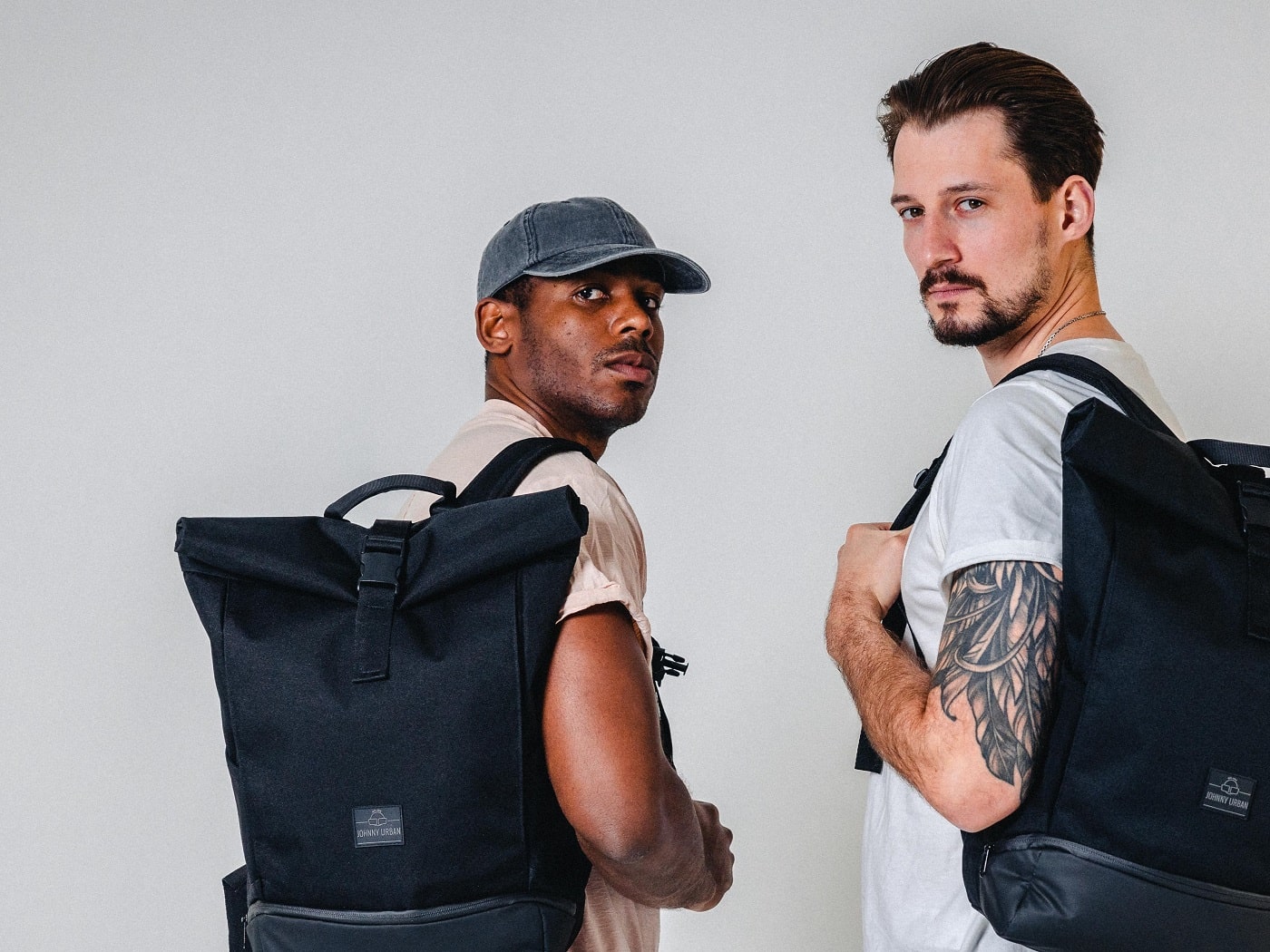 Cap Dave in grau und Rolltop Rucksack Allen - Johnny Urban