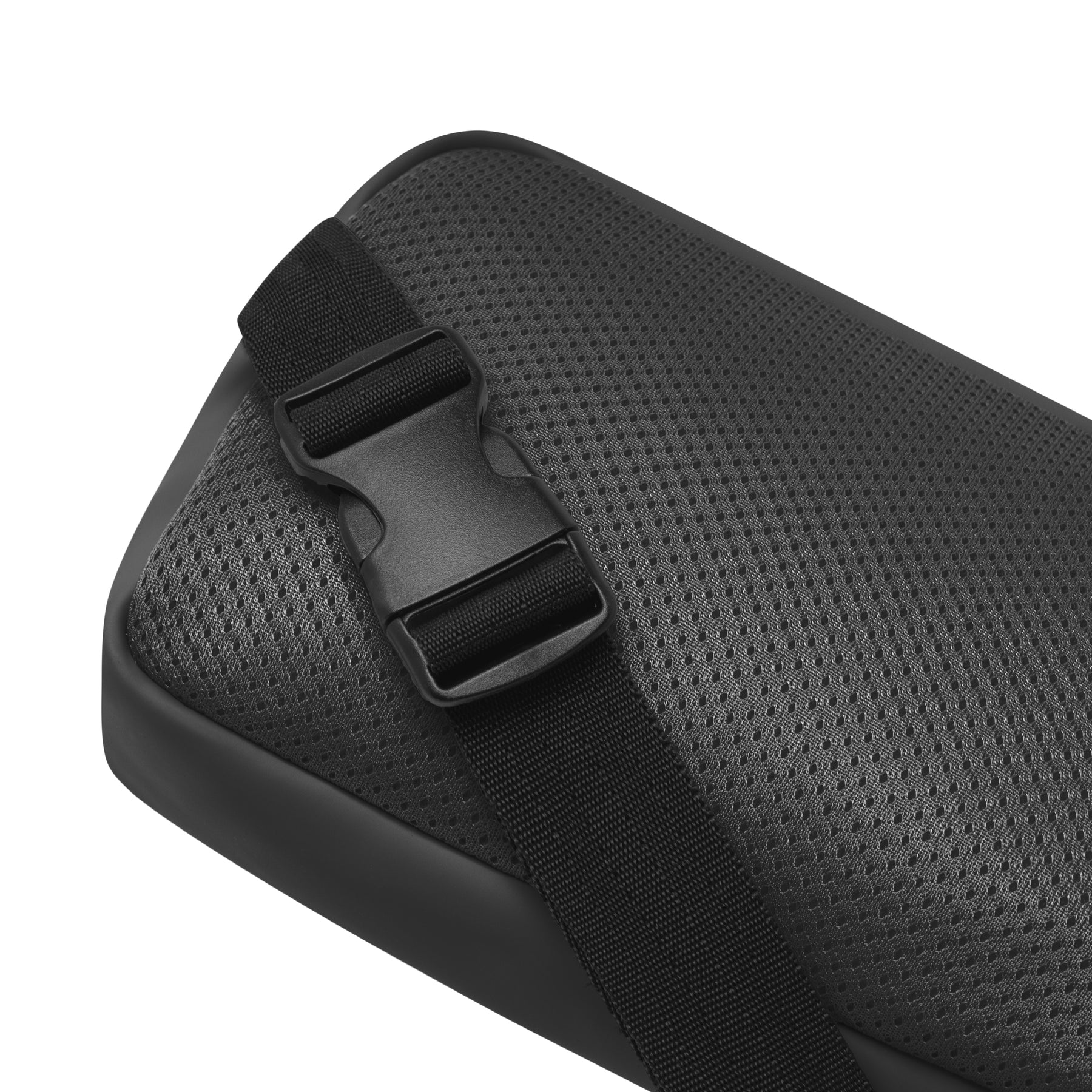 Schwarzer verstellbarer Tragegurt mit Schnalle an der Rückseite der Umhängetasche 'Wesley'