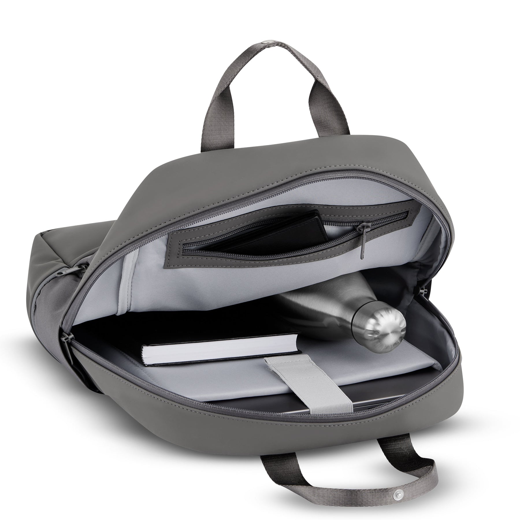 Geöffneter grauer Rucksack 'Jona Medium' für Fahrrad mit integriertem Flaschenhalter, Innenfach und Reißverschlusstasche