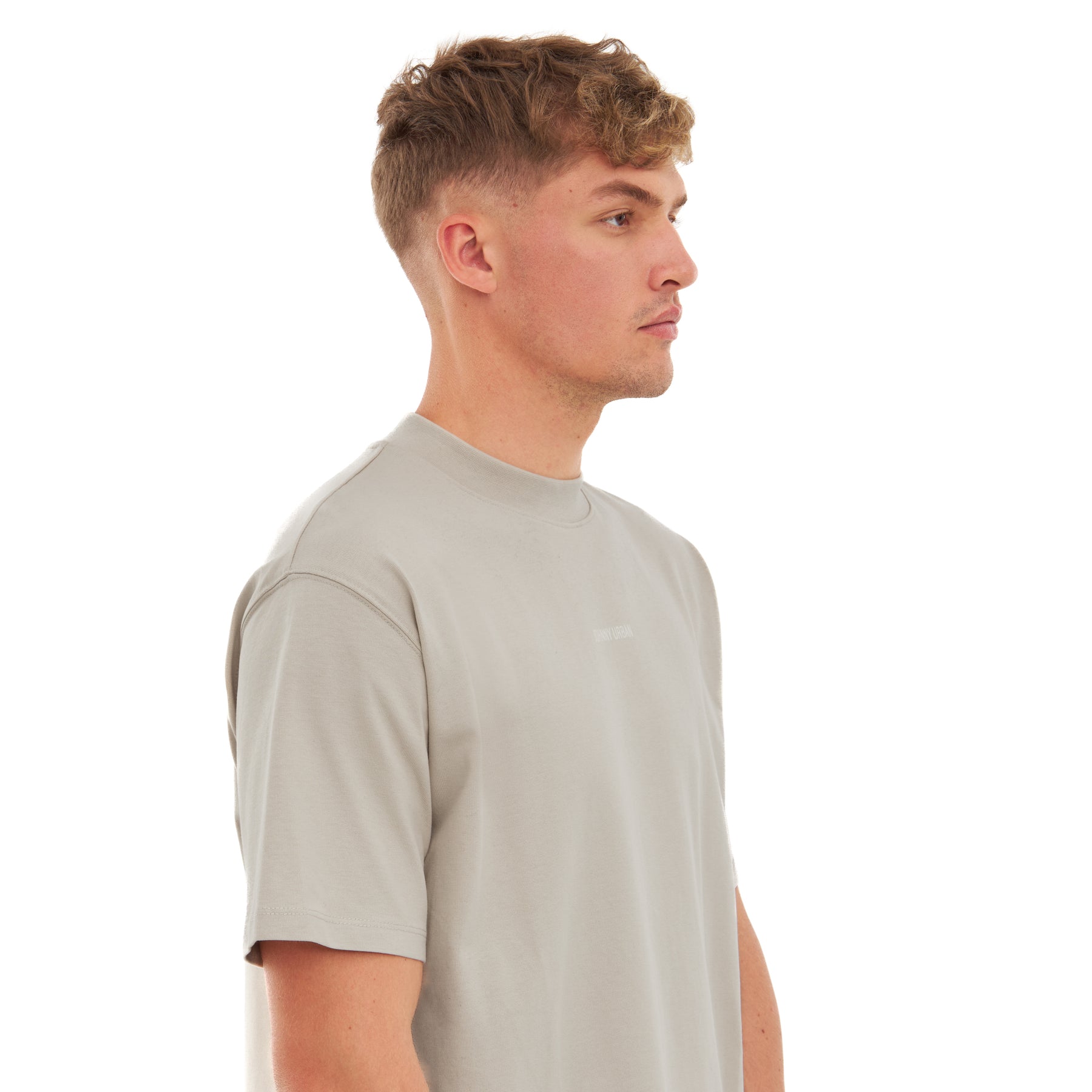 Beiger Johnny Urban Herren T-Shirt 'Sammy' mit oversized Passform und kleinem Logo auf der Brust