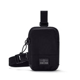 Schwarzes Front Pack 'Arthur' von Johnny Urban mit rechteckiger Form und verstellbarem Gurt