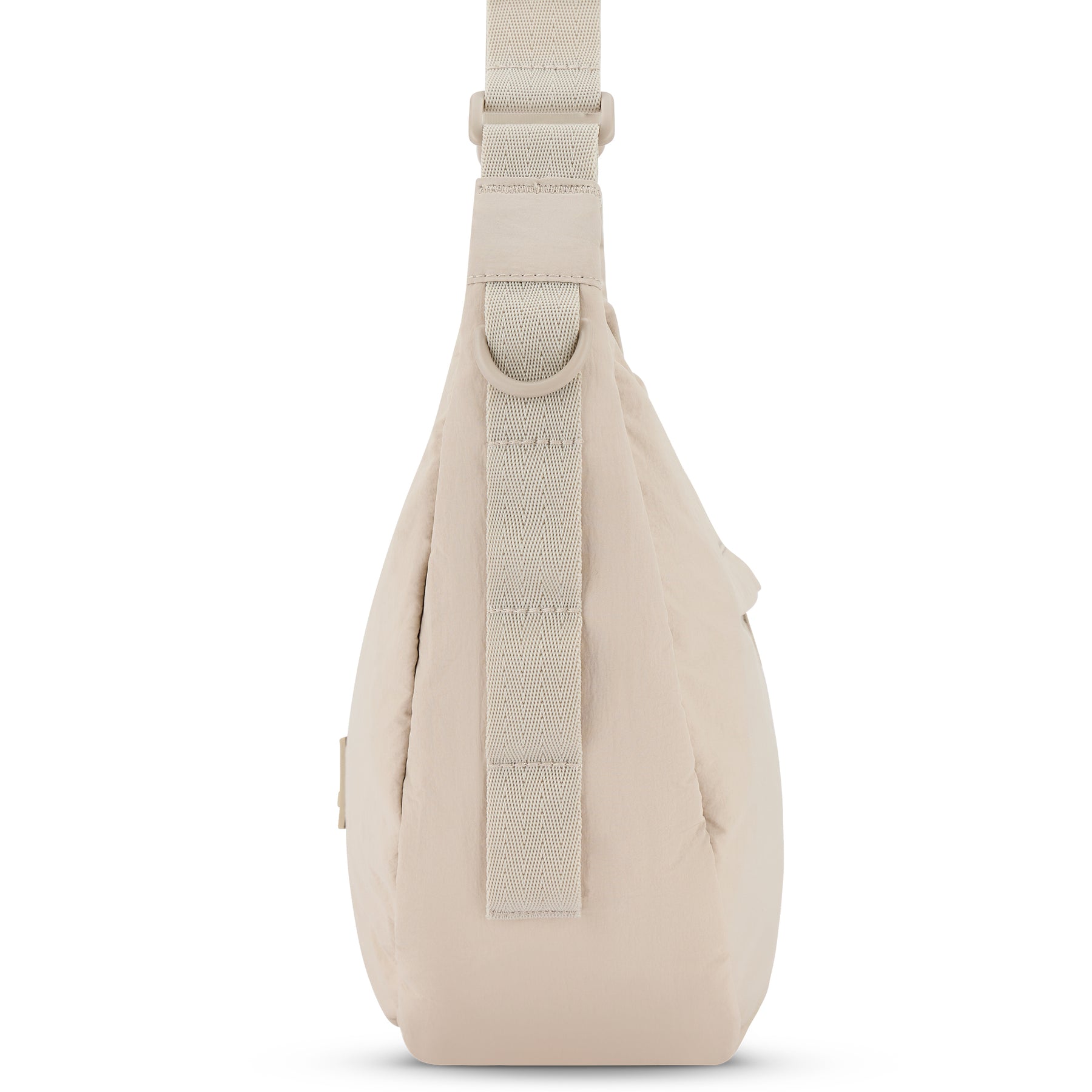 Half-Moon Bag 'Kaia Medium' in sandbeige mit verstellbarem Gurt und D-Ring aus Stoff