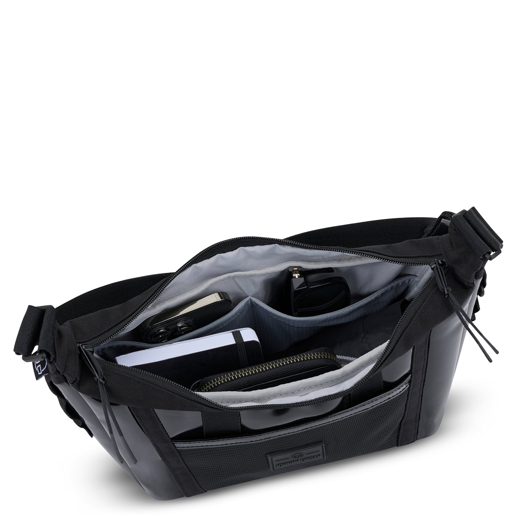 Schwarze Handtasche 'Liv' mit mehreren Innenfächern, darin Smartphone, Sonnenbrille, Notizbuch und Geldbörse