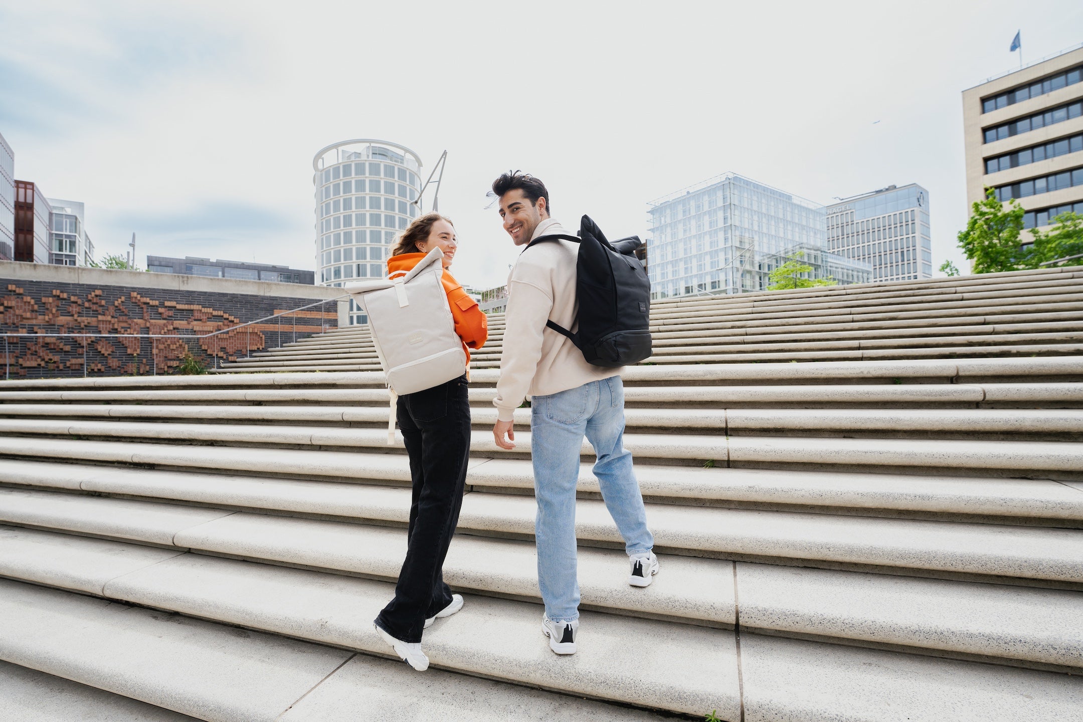 Rolltop Rucksäcke stylisch und funktional. Entdecke jetzt unsere Bestseller.