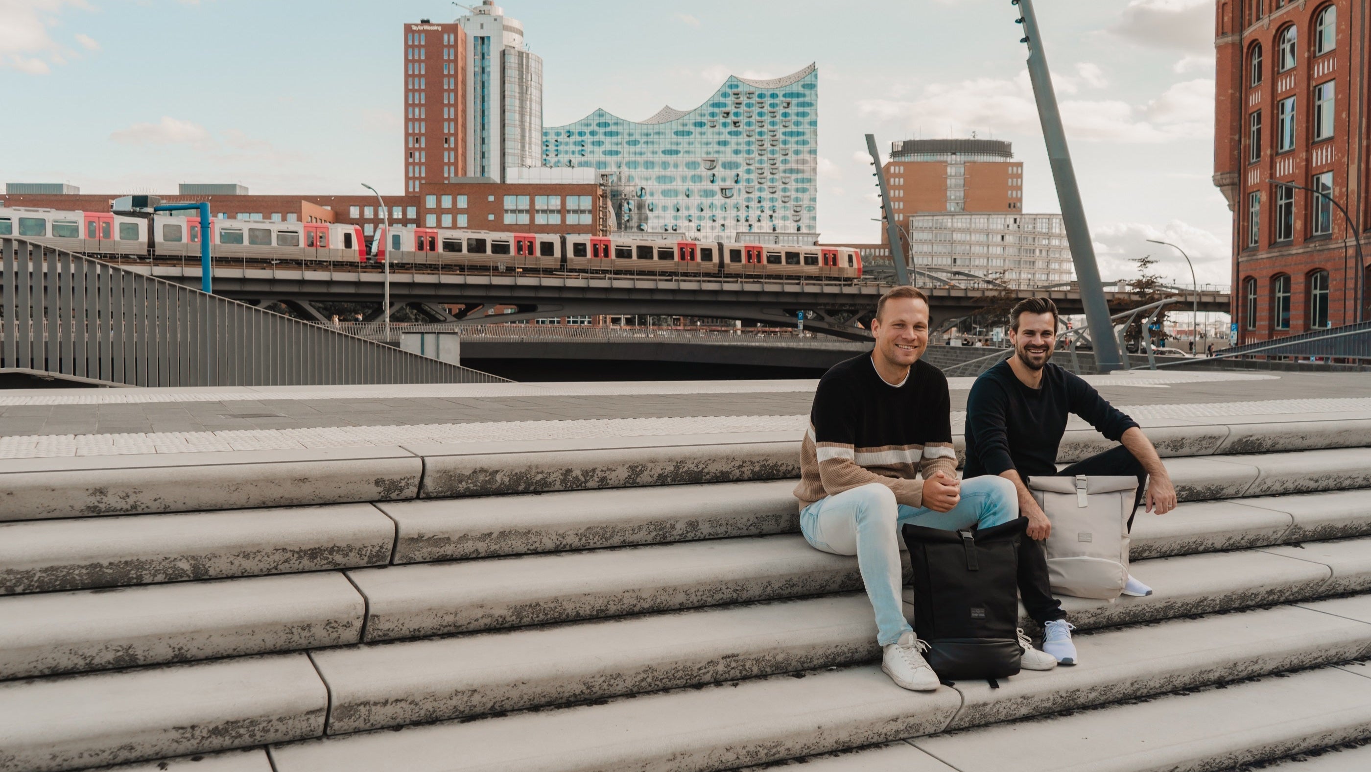 Timm und Jonas sind immer für euch da - die Gründer von Johnny Urban