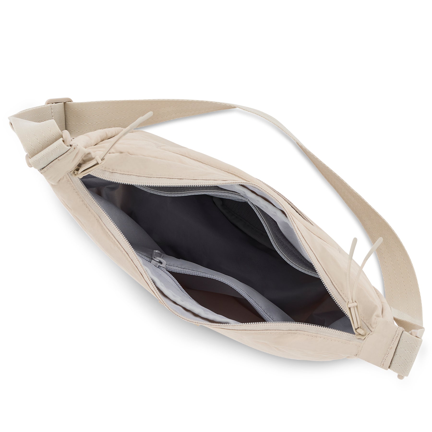 Beige Half Moon Bag 'Kaia Medium' von Johnny Urban mit Reißverschluss und mehreren Innenfächern