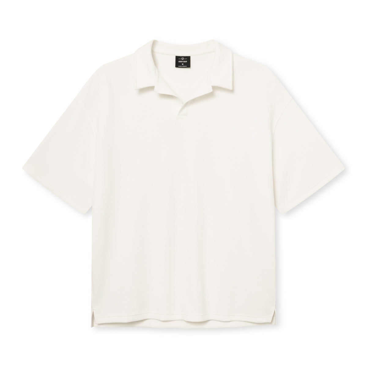 Cremefarbenes Poloshirt mit kurzem Arm und offenem Kragen, schlichtes Design