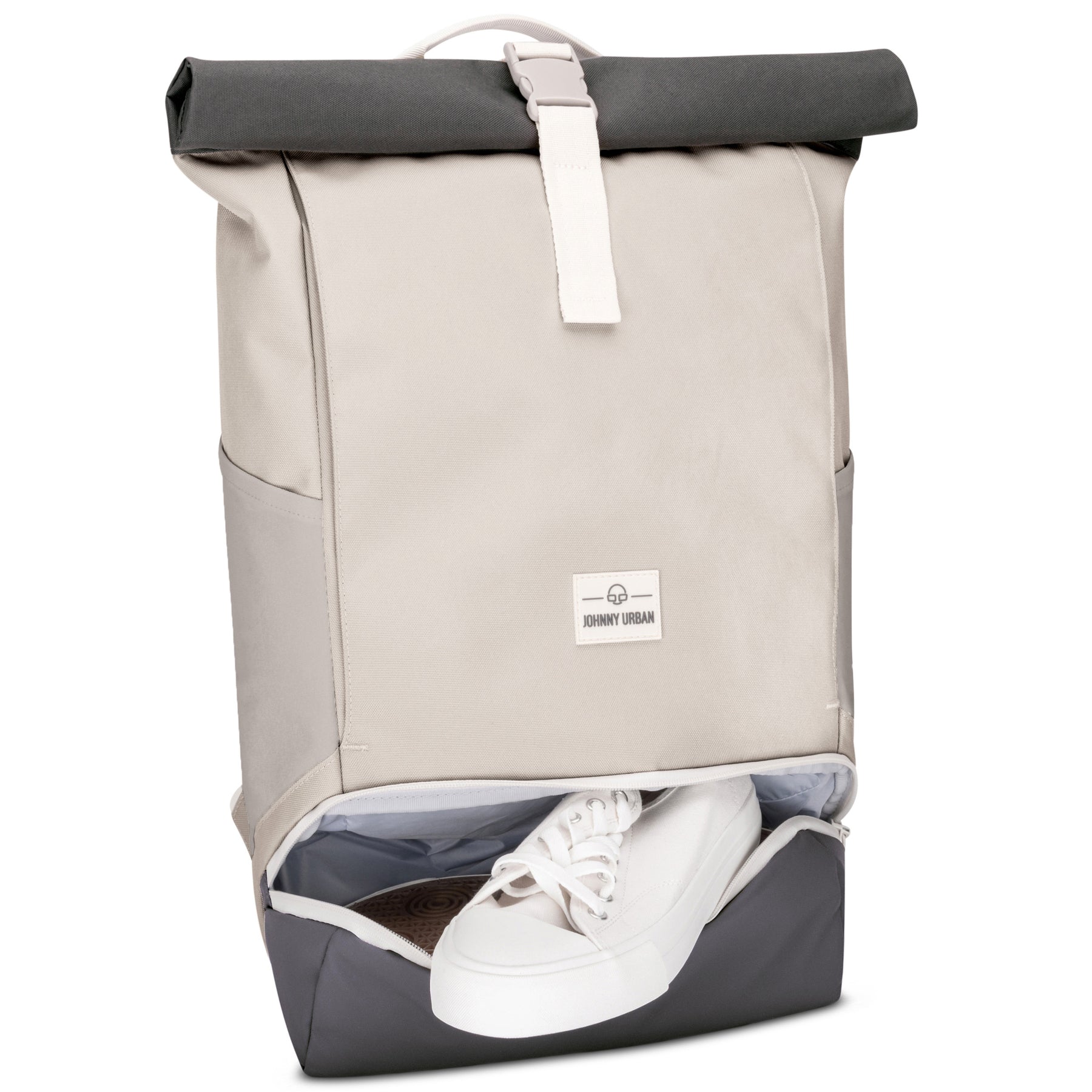 Rolltop Rucksack 'Allen Large' von Johnny Urban in Beige mit grauem Schuhfach, Schuh sichtbar