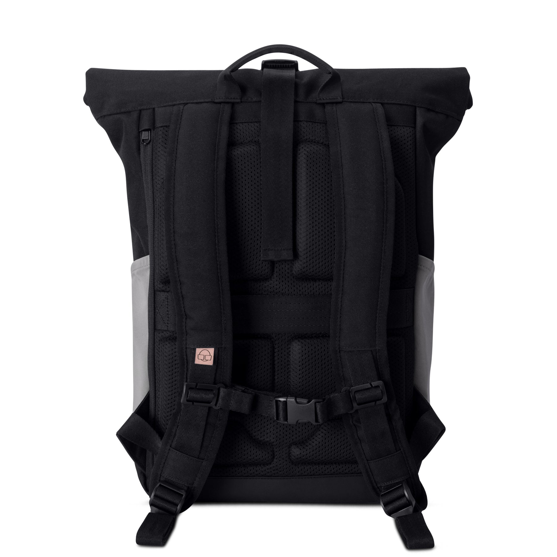 Rolltop Rucksack Allen Medium von Johnny Urban, Rückseite mit gepolsterten Tragegurten und Luftpolsterung, schwarz mit grauen Seitentaschen
