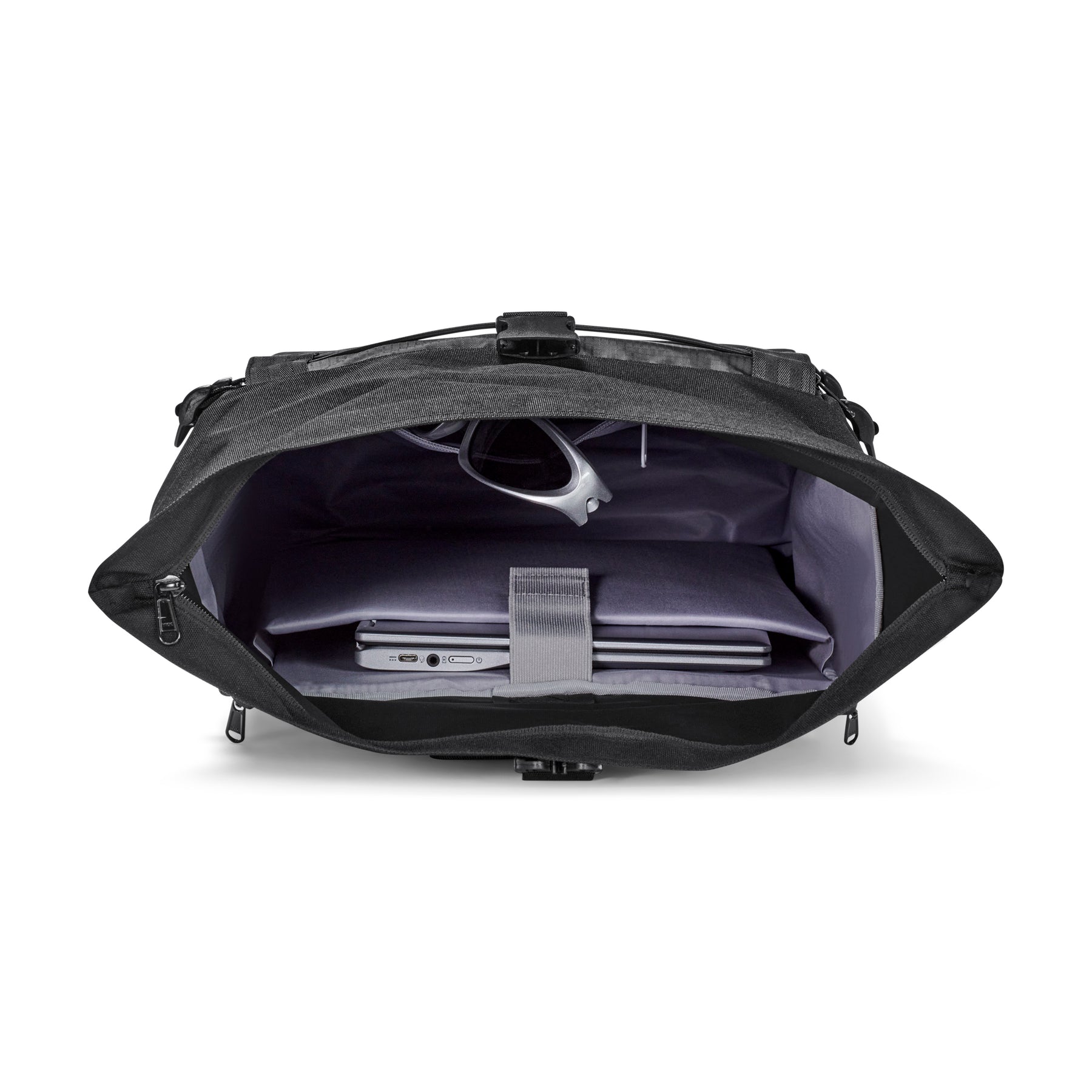 Rolltop Rucksack 'Allen Large Move' offen mit Laptop und Brille im Innenfach