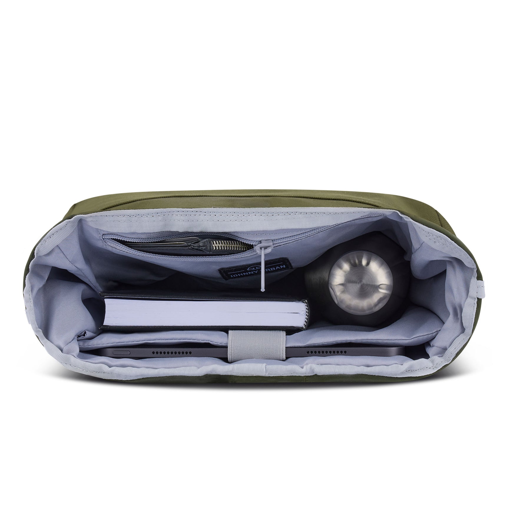 Innenansicht des olivfarbenen Rolltop Rucksacks 'Robin Medium' mit Laptopfach, Buch und Trinkflasche