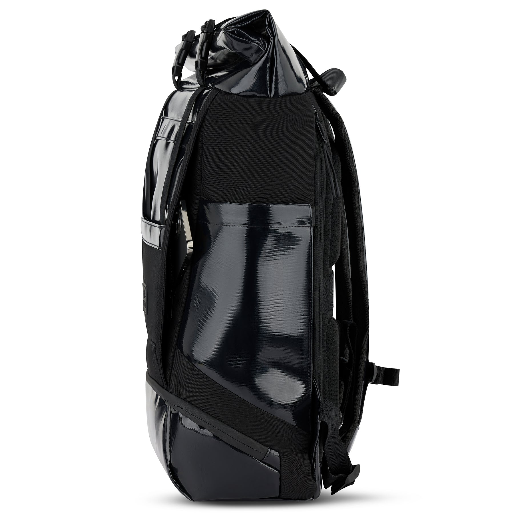 Schwarzer Johnny Urban Rolltop Rucksack 'Ashton' aus glänzendem Material mit verborgenem Seitenfach
