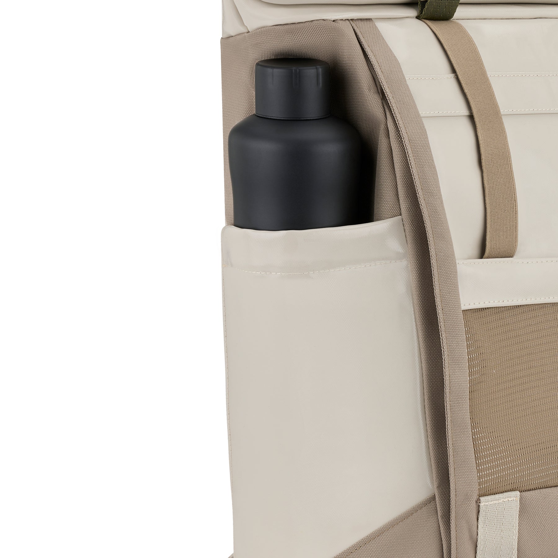 Rolltop Rucksack 'Ashton' mit seitlicher Tasche und schwarzer Flasche