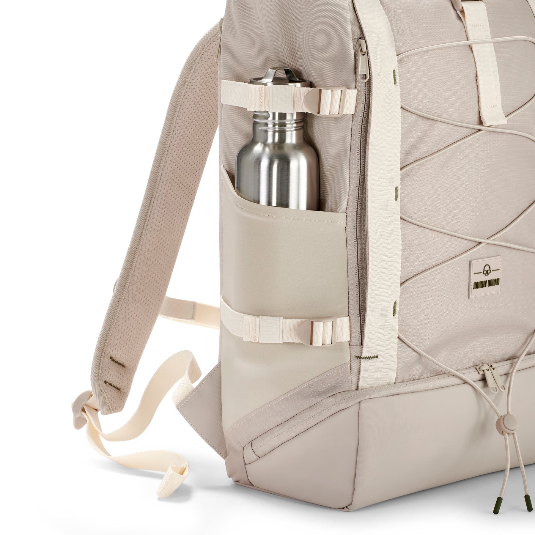 Rolltop Rucksack Allen Large Move in Sand mit Metallflasche in Seitentasche und verstellbaren Riemen