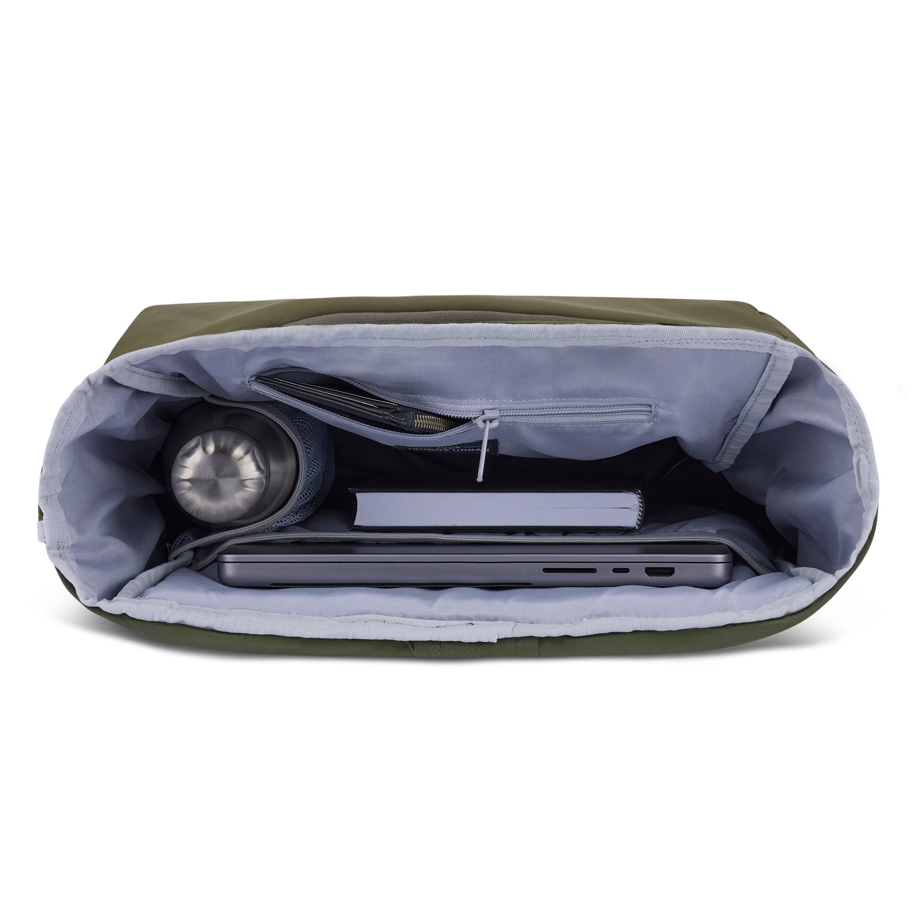 Innenansicht des Rolltop Rucksacks Allen XL mit Laptop, Notizbuch und Trinkflasche