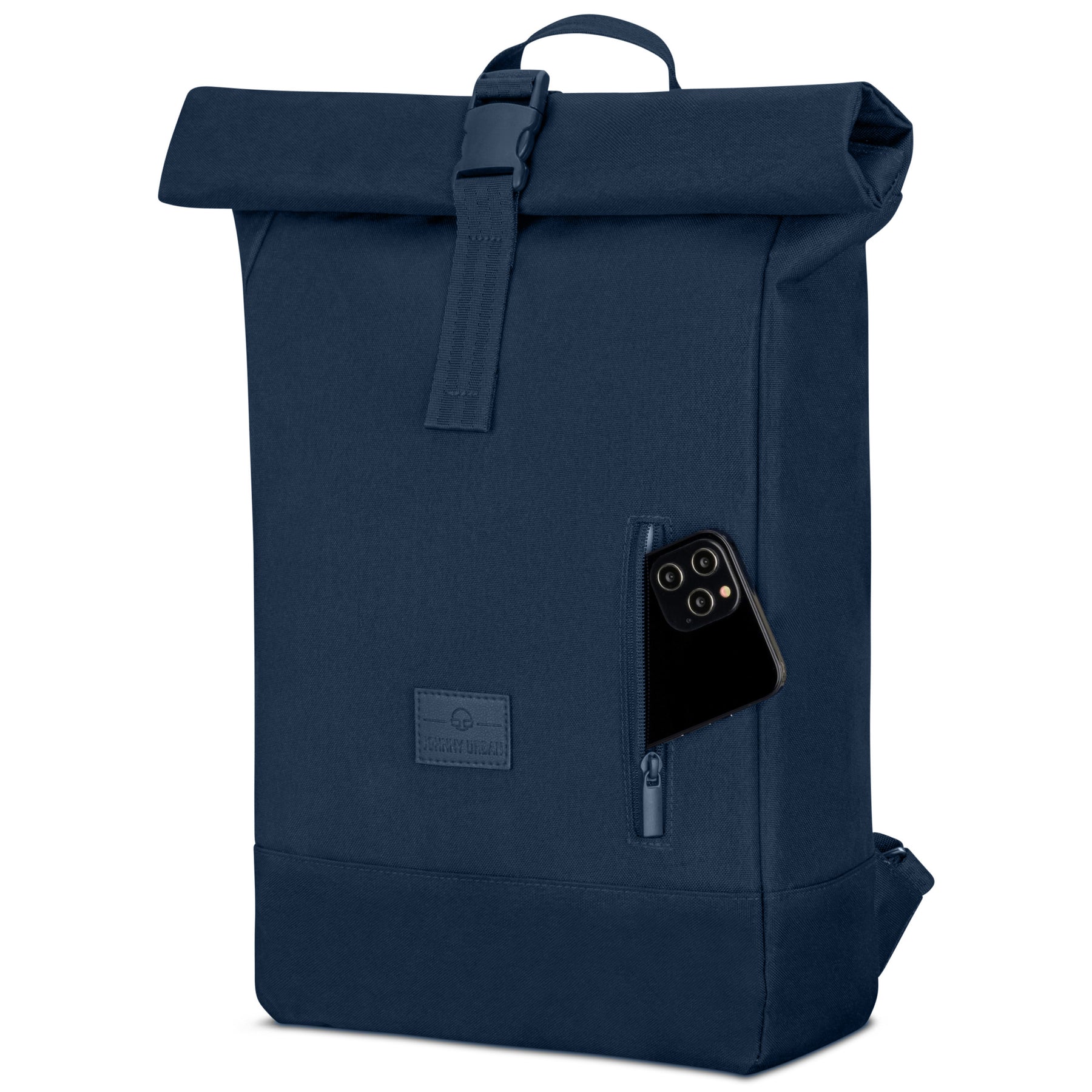 Rolltop Rucksack Robin Medium von Johnny Urban in modernem Blau mit seitlicher Reißverschlusstasche und Smartphone