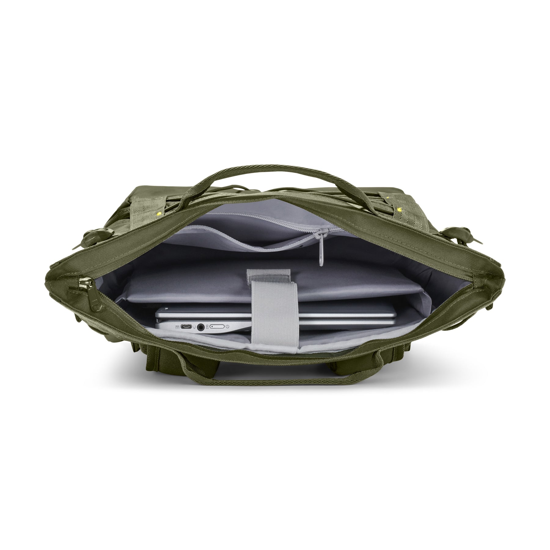 Olivefarbener Rucksack Harper mit gepolstertem Laptopfach, geöffnet und Notebook sichtbar