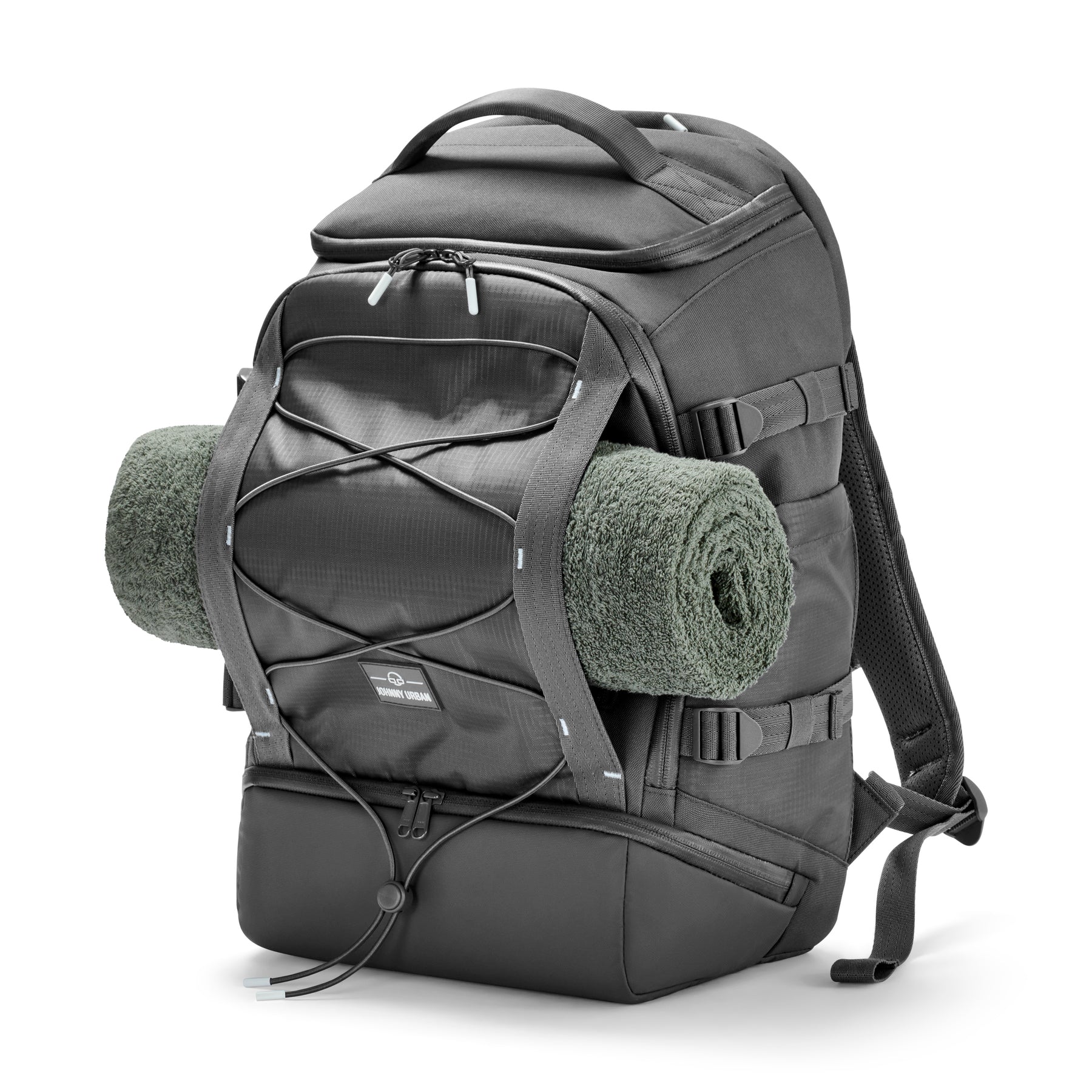 Grau-schwarzer Rucksack 'Jack' von Johnny Urban mit elastischem Netz und eingeklemmtem, grünem Handtuch