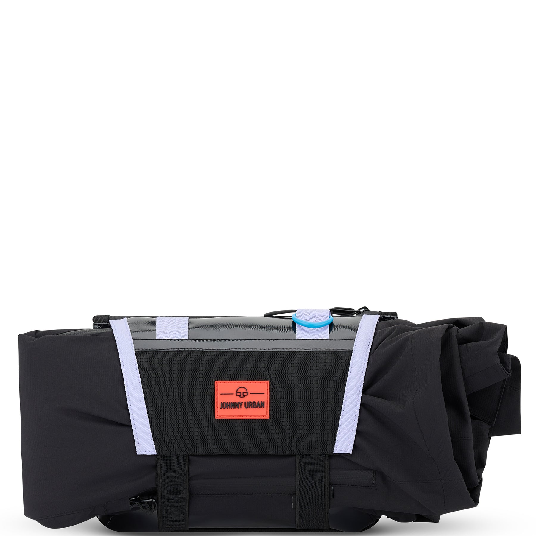 Schwarze Umhängetasche 'Avery' von Johnny Urban, mit orangerem Markenlabel und hellen Schlaufen