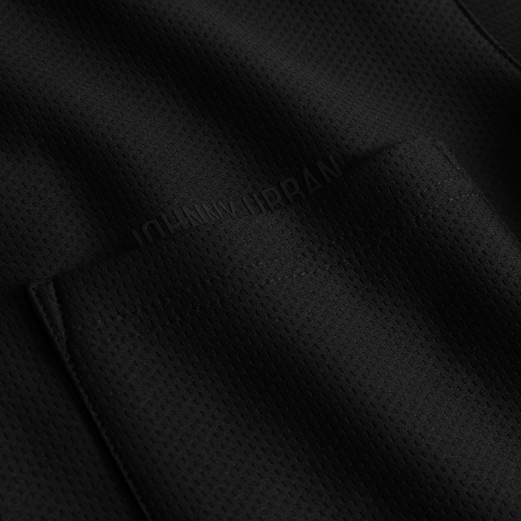 Schwarzes Hemd 'Parker' mit strukturierter Oberfläche und eingewebtem Johnny Urban Logo