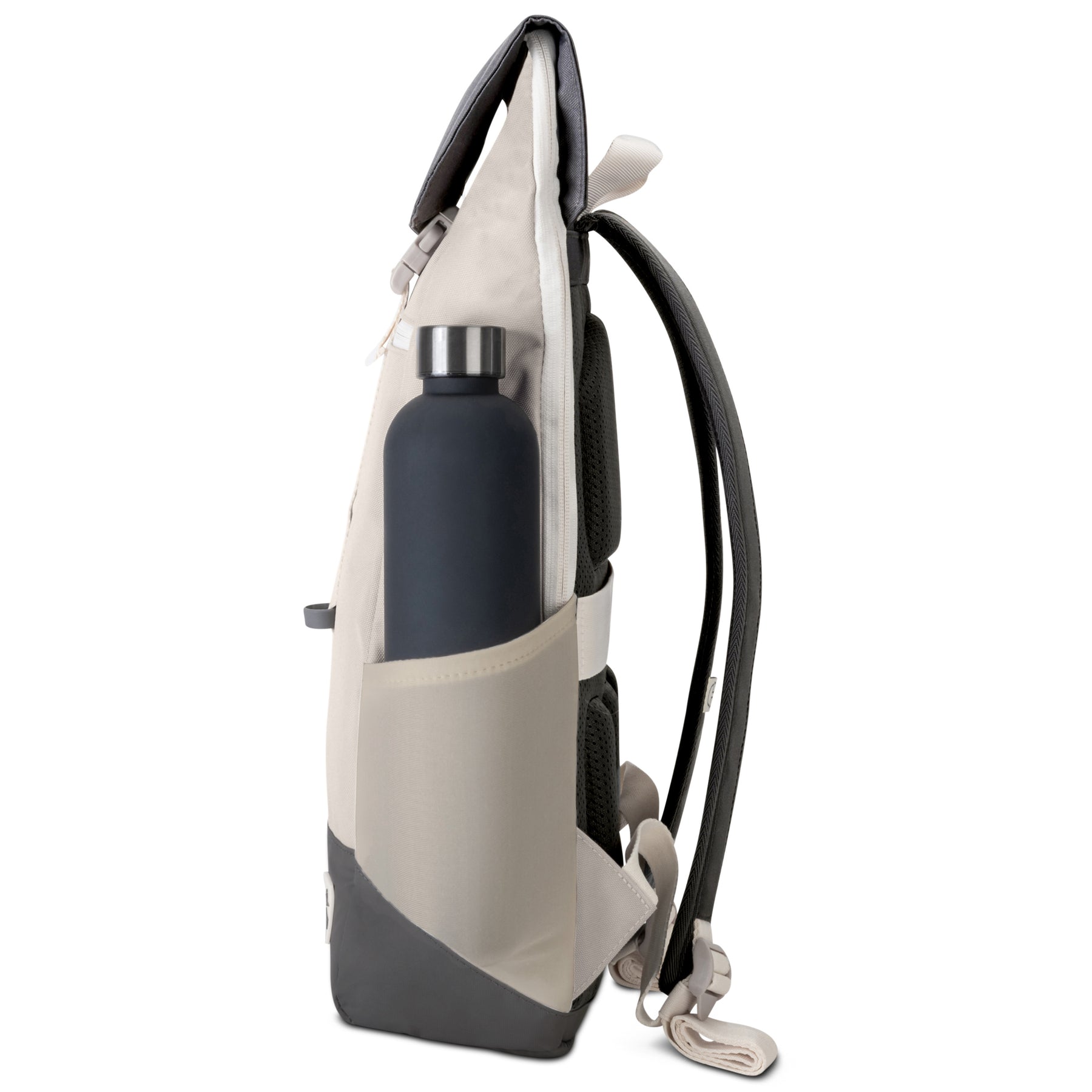 Beiger Damenrucksack 'Mika' mit vielen Fächern und schwarzer Trinkflasche in der Seitentasche