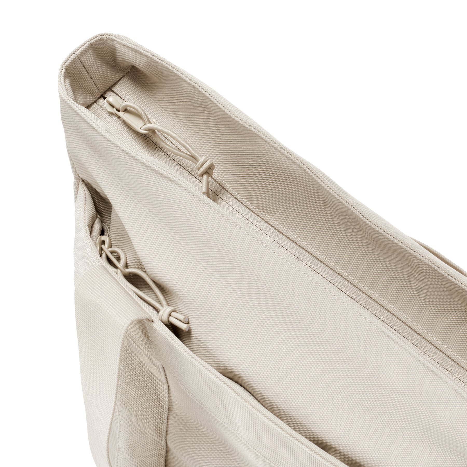 Große sandfarbene Shopper-Tasche mit Reißverschluss und Außentasche