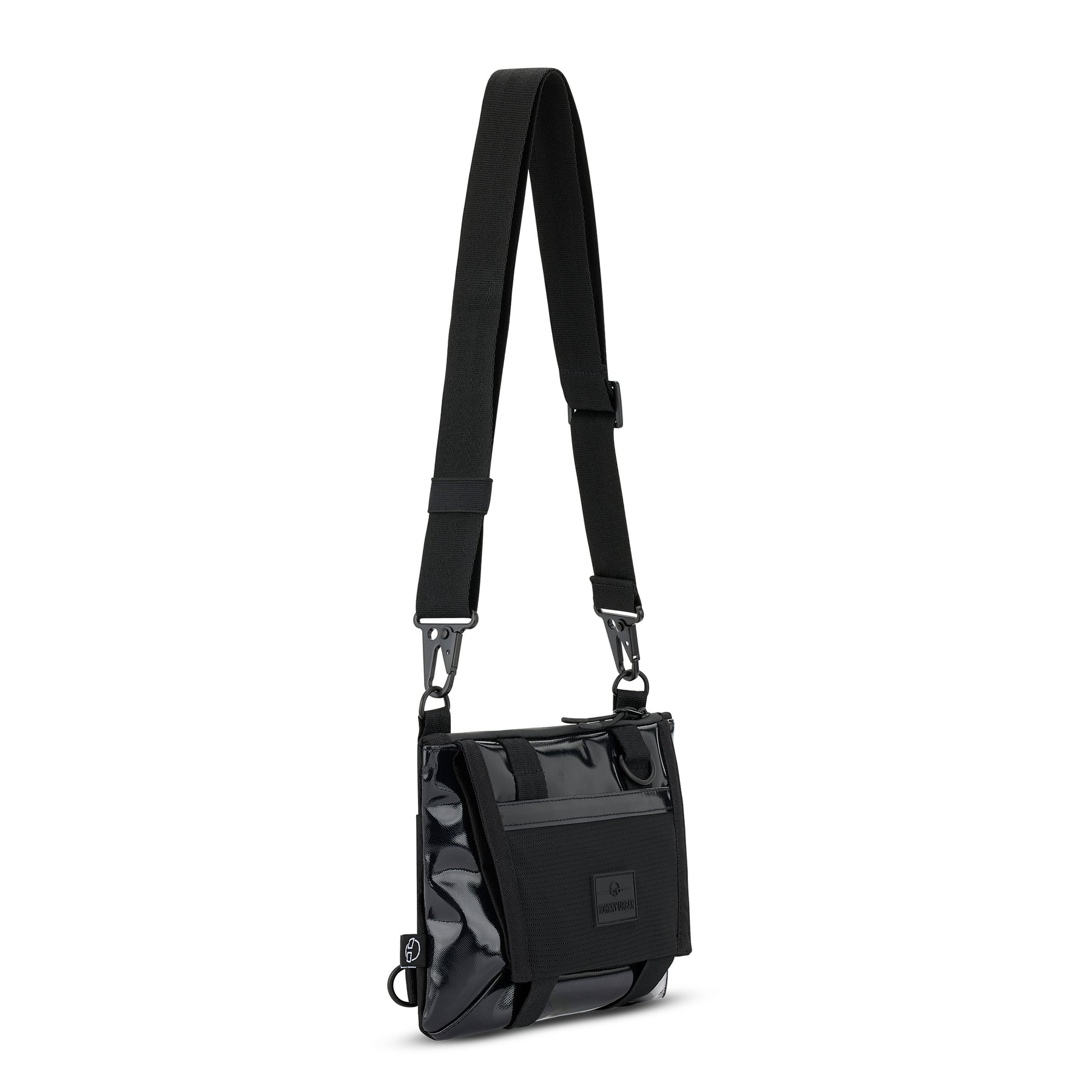 Schwarze Umhängetasche 'Avery' von Johnny Urban mit verstellbarem Gurt und Klappenverschluss
