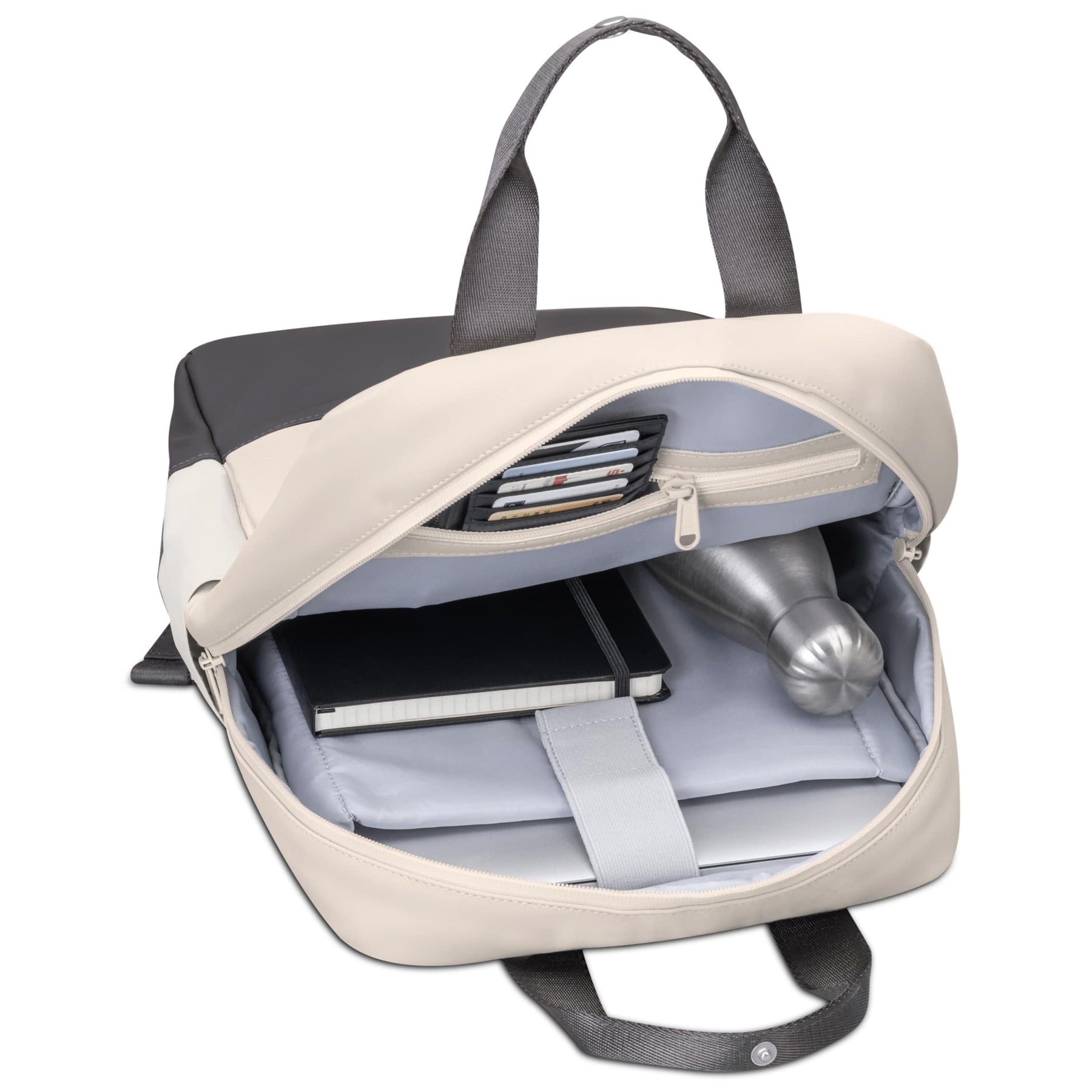 Beiger und grauer Damenrucksack 'Jona Medium' offen mit sichtbarem Innenfach, Notebook, Wasserflasche und Kartenfächern