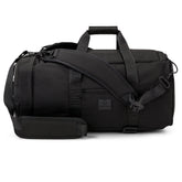 Schwarze Johnny Urban Duffle Bag 'Colin' aus robustem Material mit verstellbarem Schultergurt und Griffen