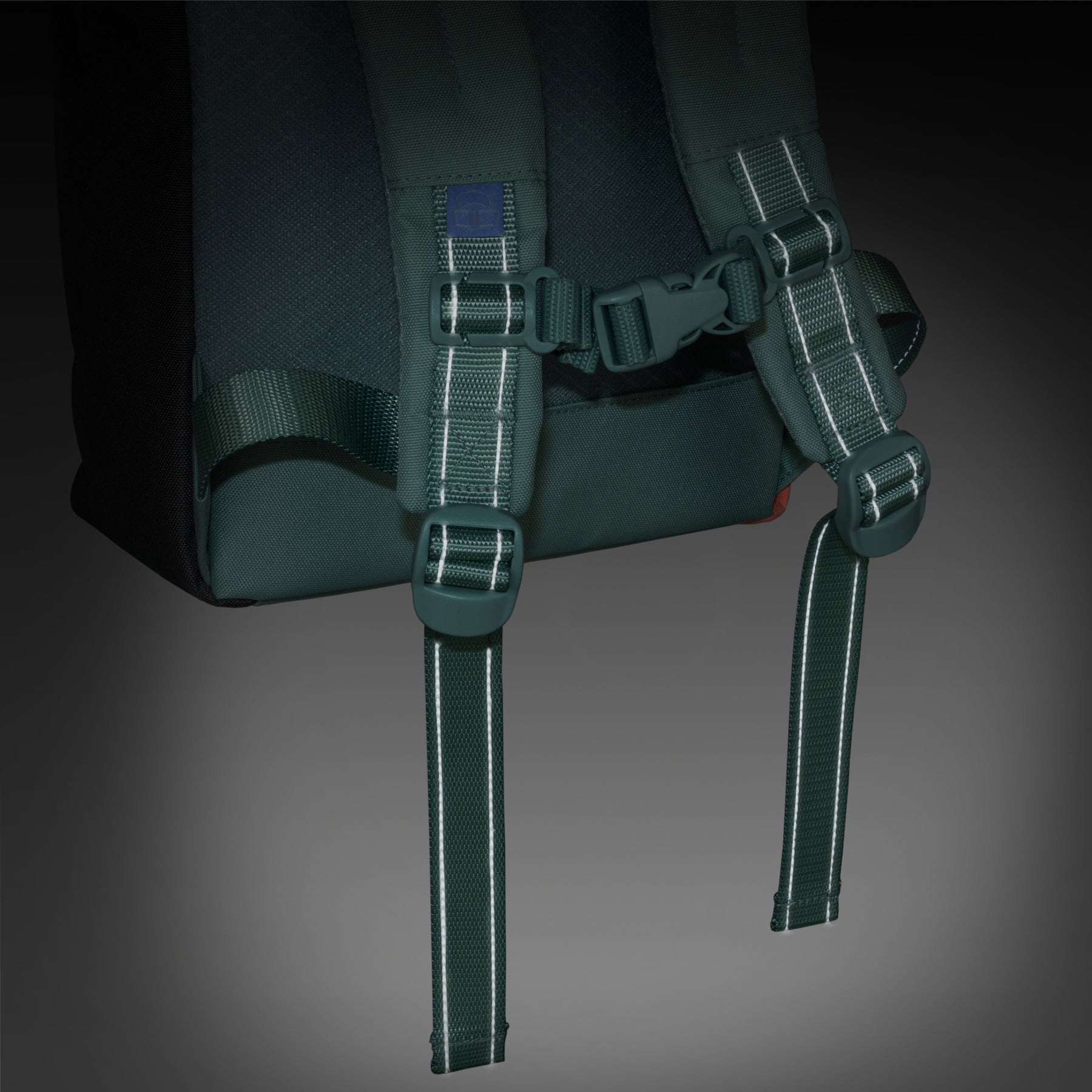 Reflektierende, gepolsterte Träger eines Kinder-Rucksacks 'Linus' mit Sicherheits-Brustgurt