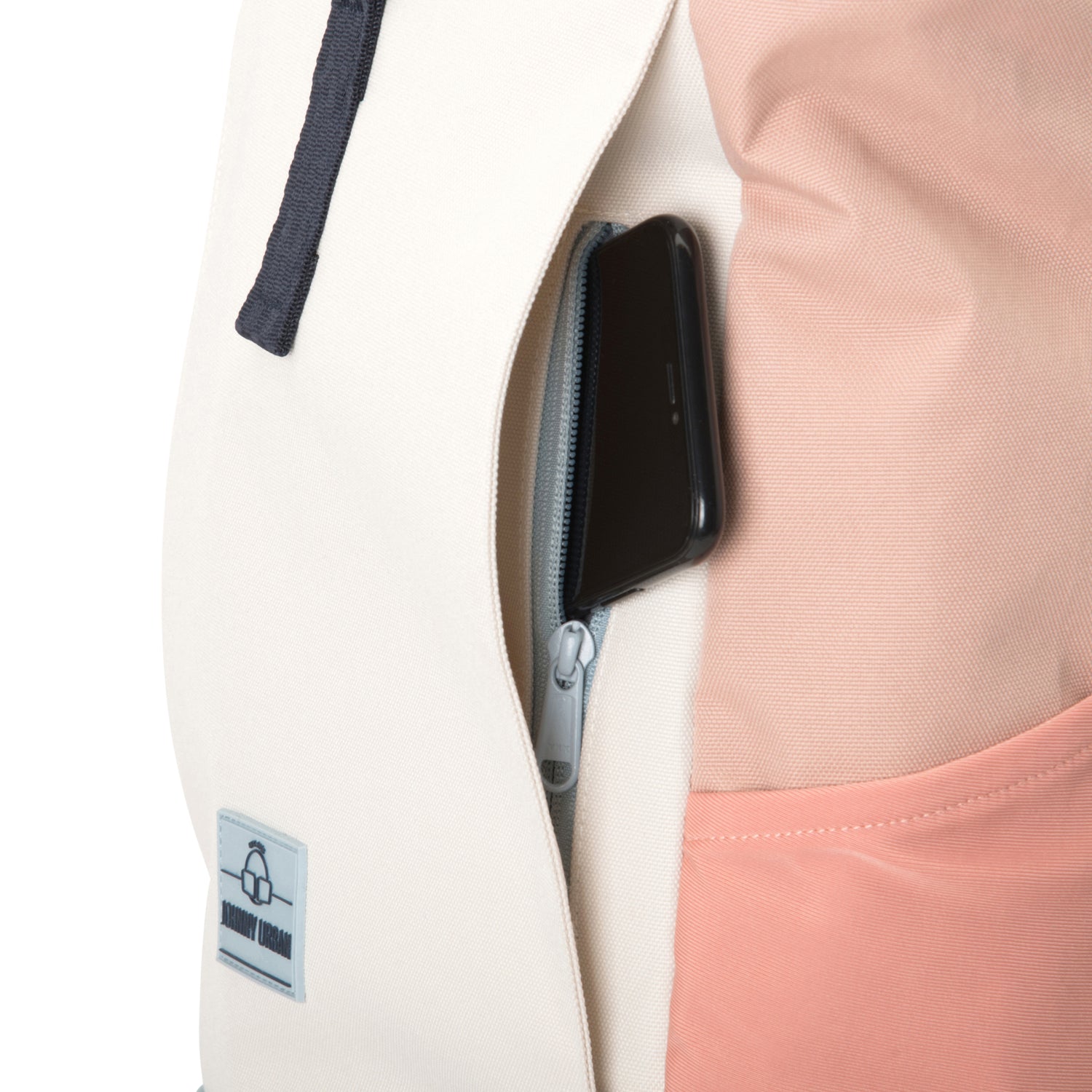 Rolltop Rucksack ‚Allen Medium‘ von Johnny Urban in Beige und Rosé mit seitlicher Reißverschlusstasche und Smartphone