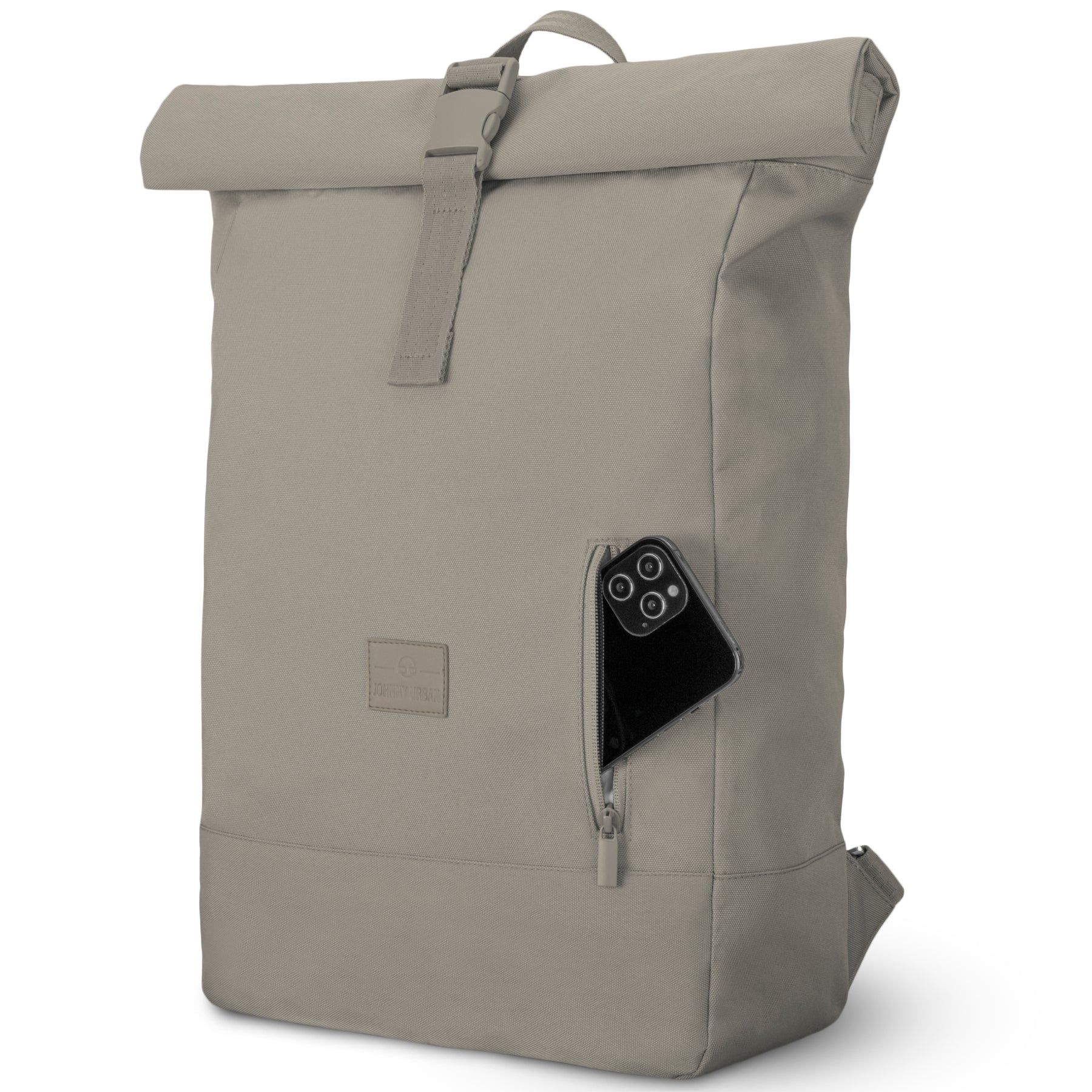 Rolltop Rucksack 'Robin Large' in Braun mit seitlicher Reißverschlusstasche und schwarzem Smartphone