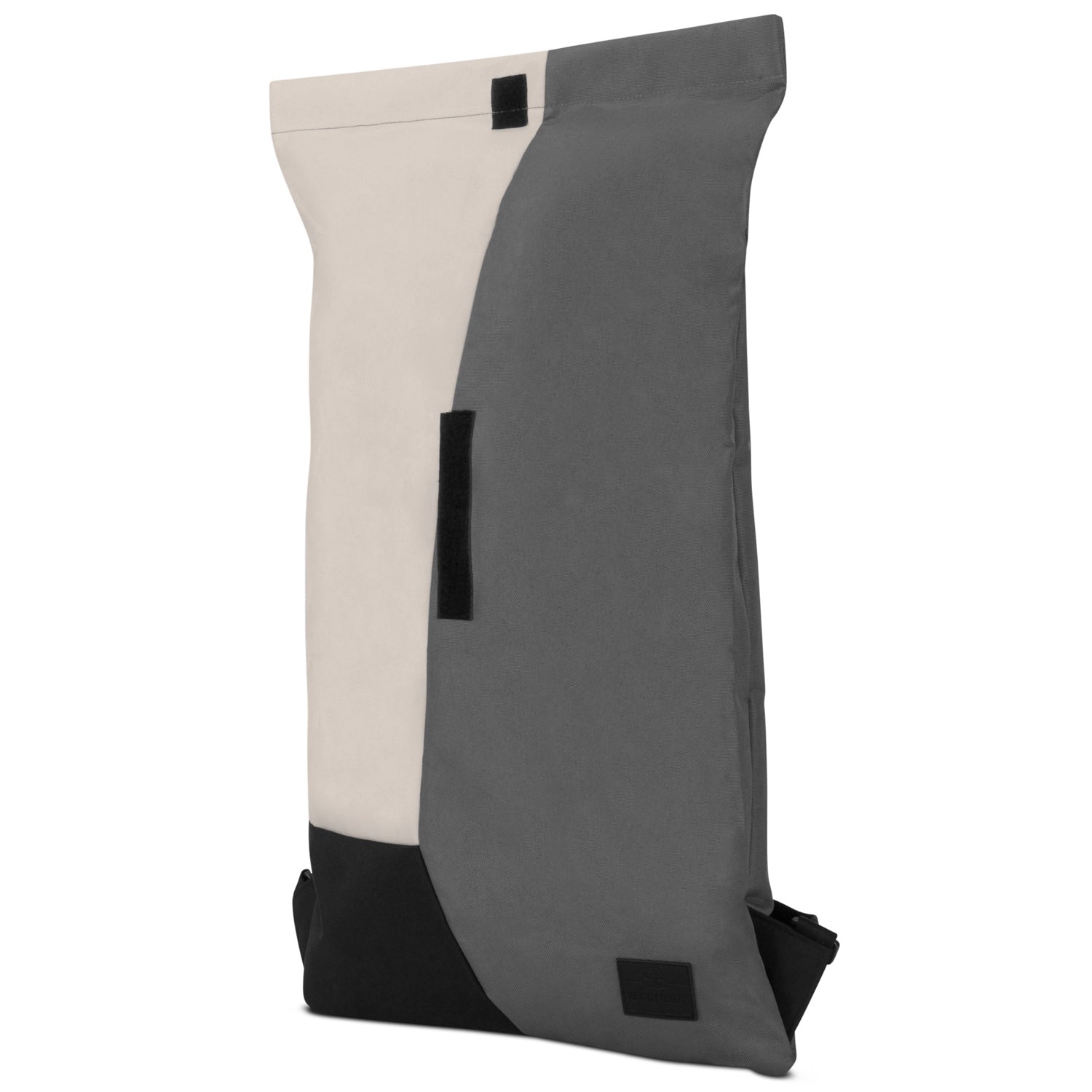 Rucksack Oskar in Beige und Grau mit schwarzem Boden und schwarzem Verschluss