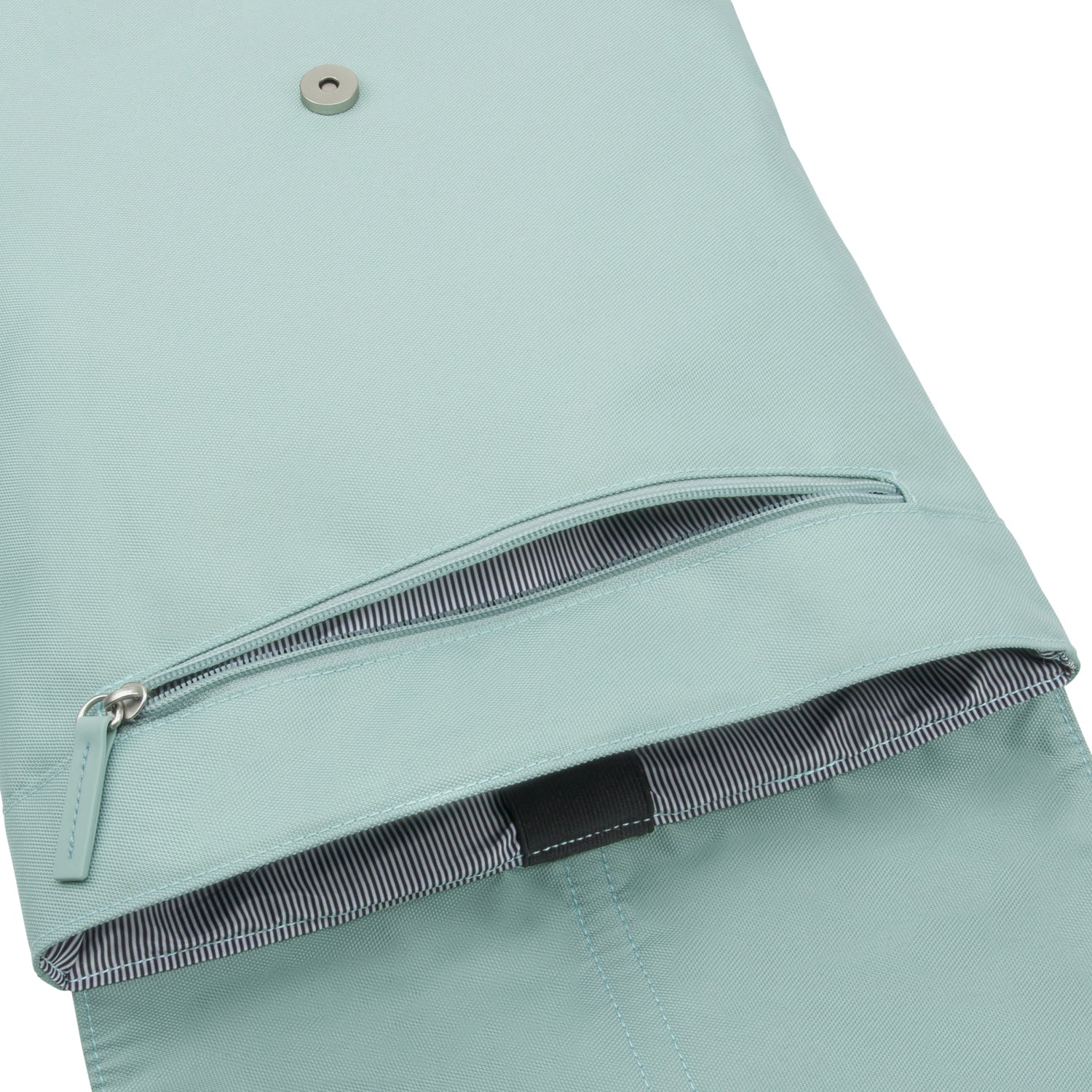 Mintfarbener Damenrucksack 'Mia' aus robustem Material mit Reißverschlusstasche und gestreiftem Innenfutter