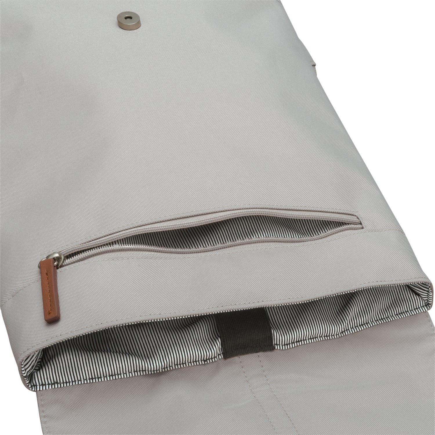 Beiger Damenrucksack 'Mia' mit gestreiftem Innenfutter und Reißverschlusstasche mit Lederanhänger