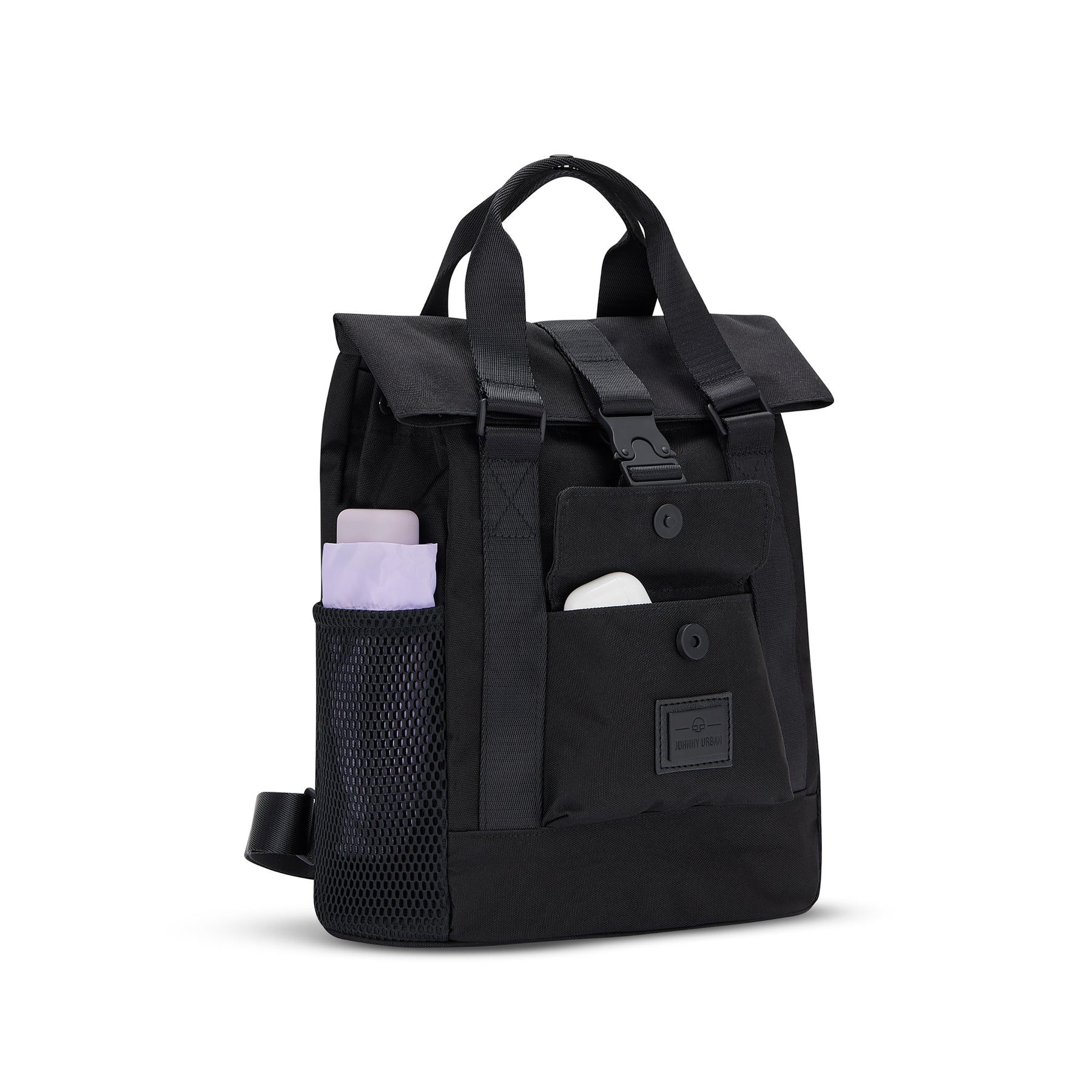 Schwarzer Damen-Rucksack 'Jules' von Johnny Urban mit Klappe, Fronttasche und seitlicher Netzfach mit hellen Gegenständen