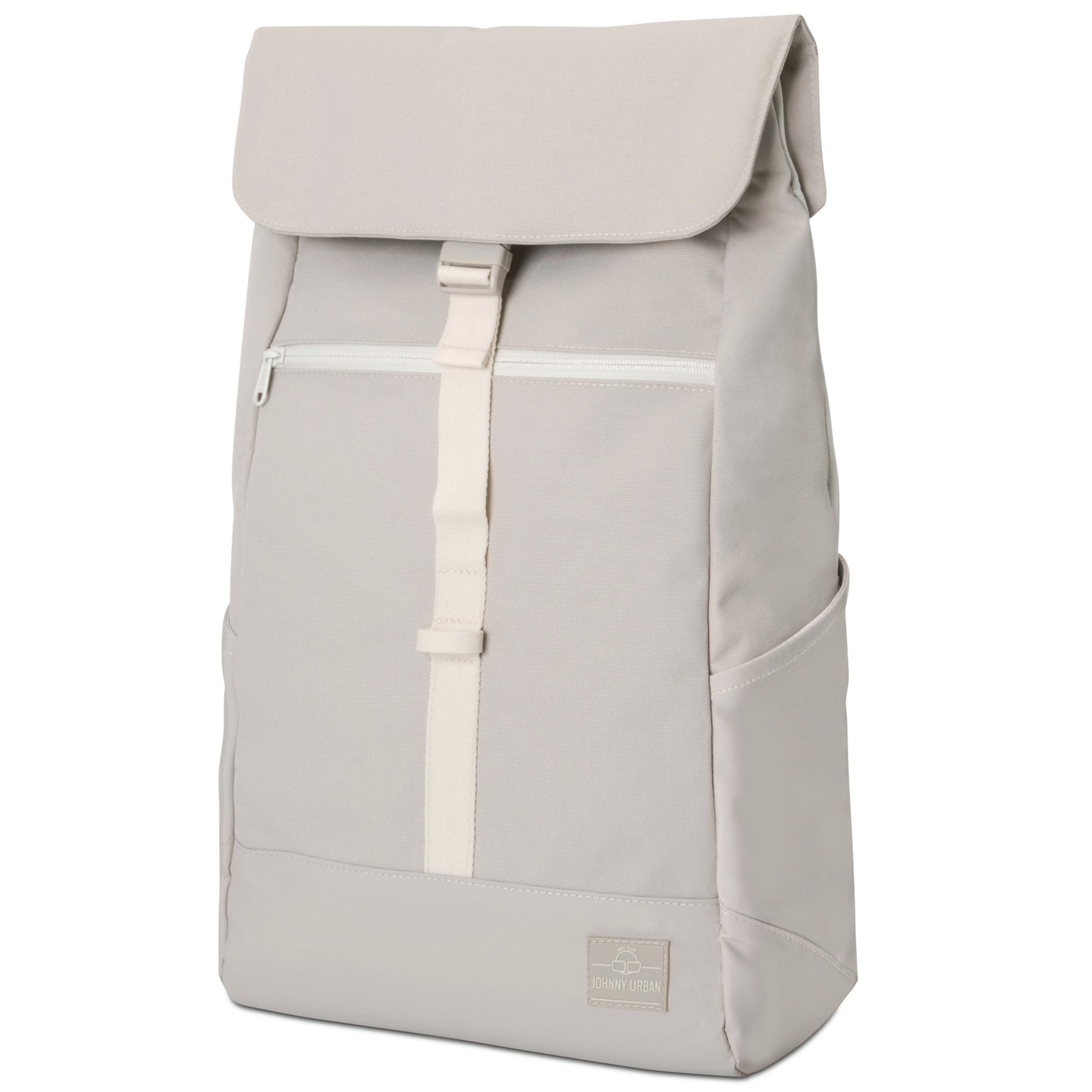 Beiger Rucksack 'Mika' von Johnny Urban mit Deckel, Fronttasche mit Reißverschluss und zwei Seitentaschen