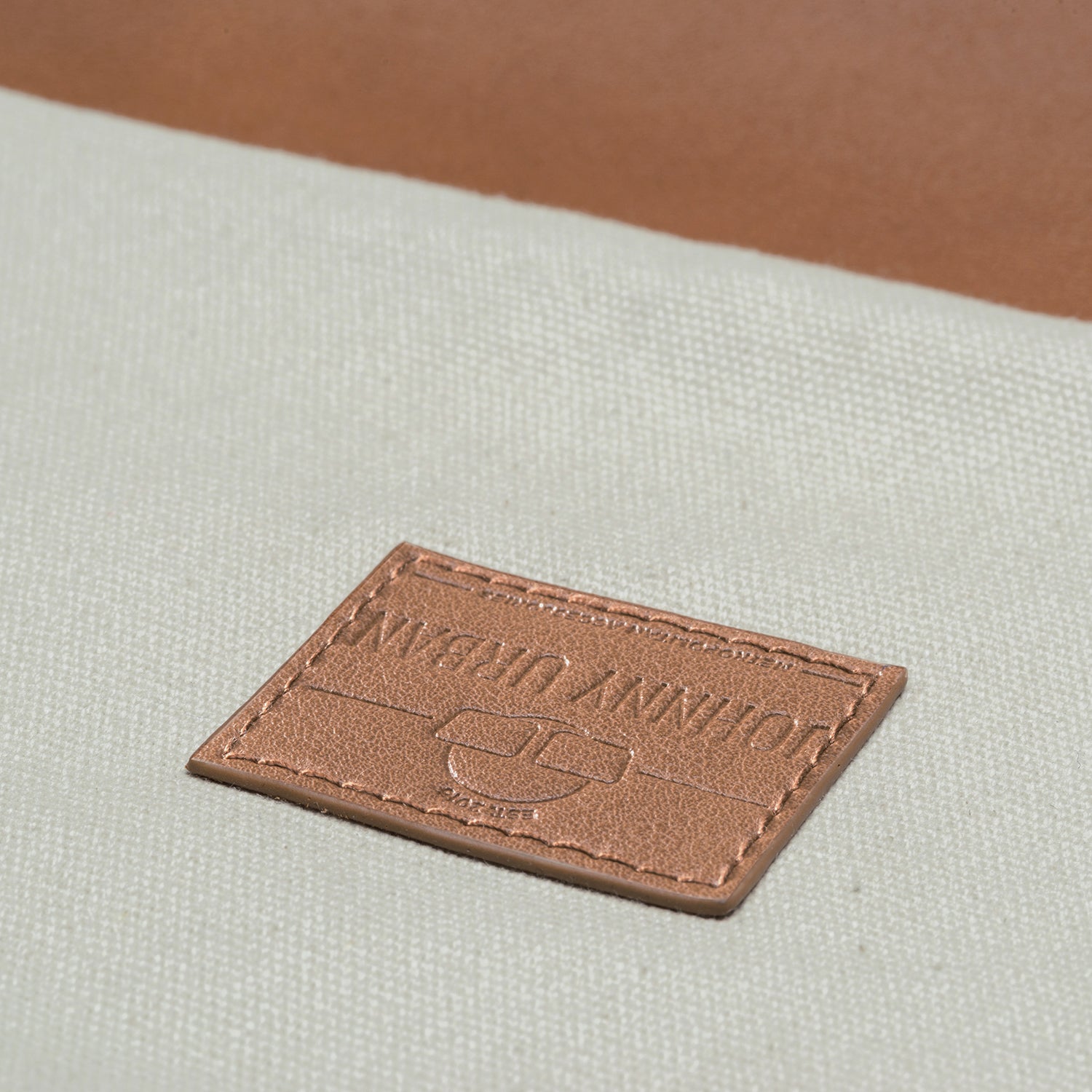 Hellbeiger Turnbeutel "Luke" mit braunem Johnny Urban Lederetikett