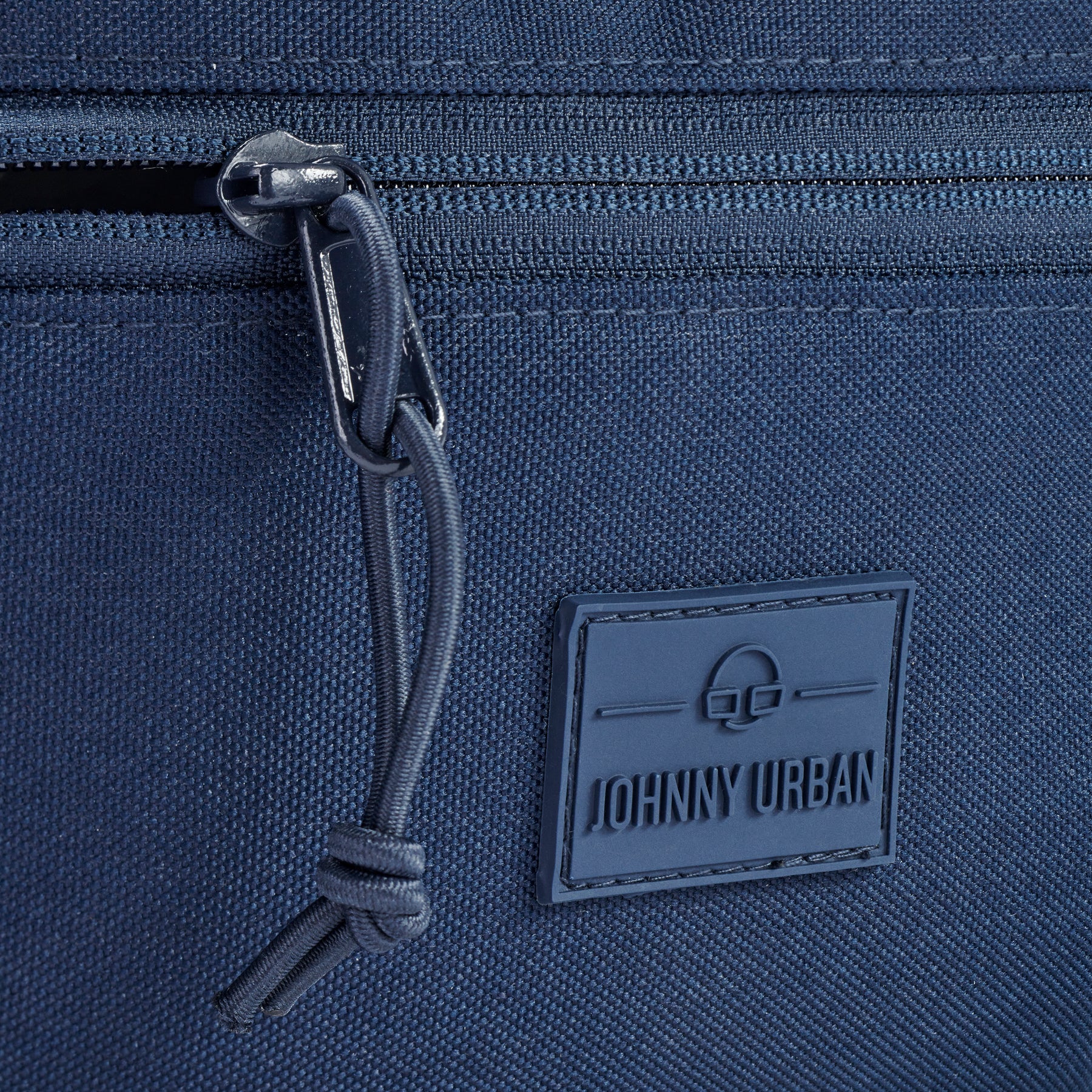 Blaue Bauchtasche 'Erik Large' von Johnny Urban aus robustem Material mit Reißverschluss und Logo-Patch