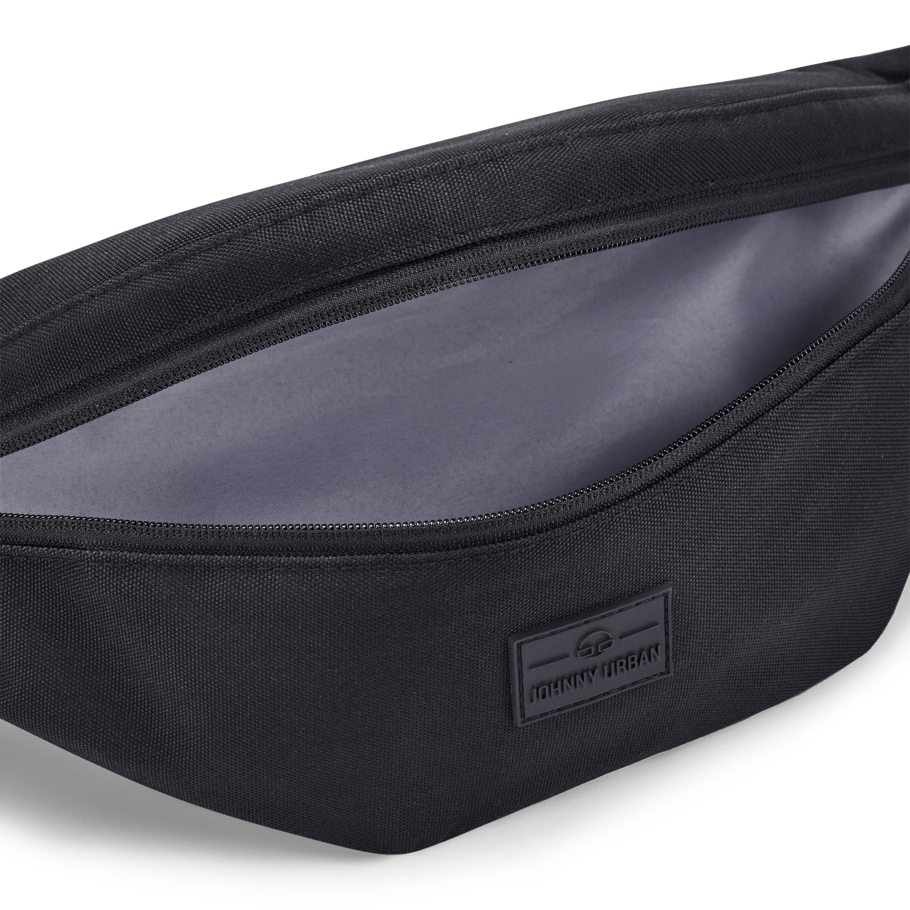 Schwarze Bauchtasche 'Erik Large' von Johnny Urban mit offenem Reißverschluss und grauem Innenfutter