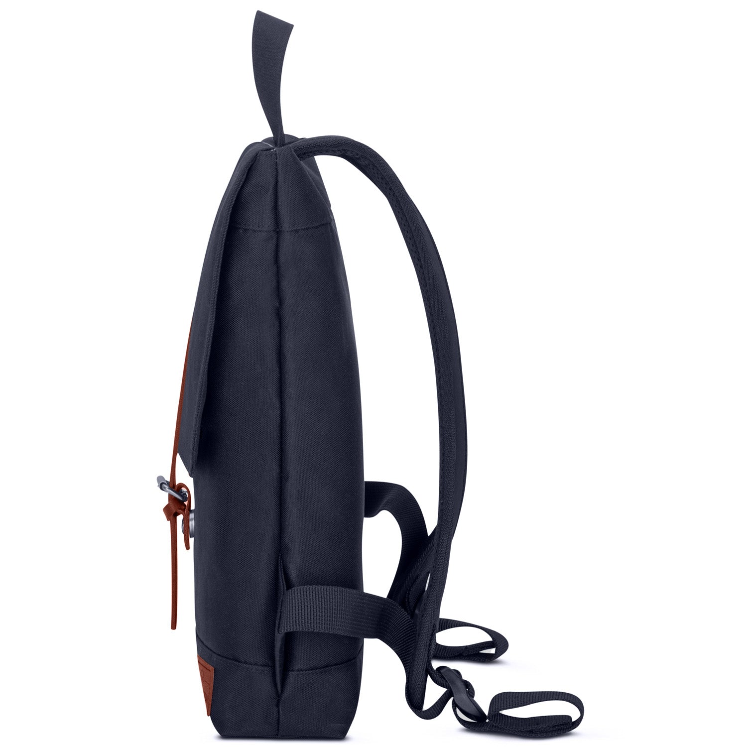 Schwarzer Damenrucksack 'Mia' von Johnny Urban, flach und rechteckig, mit verstellbaren Schulterriemen und Lederverschluss