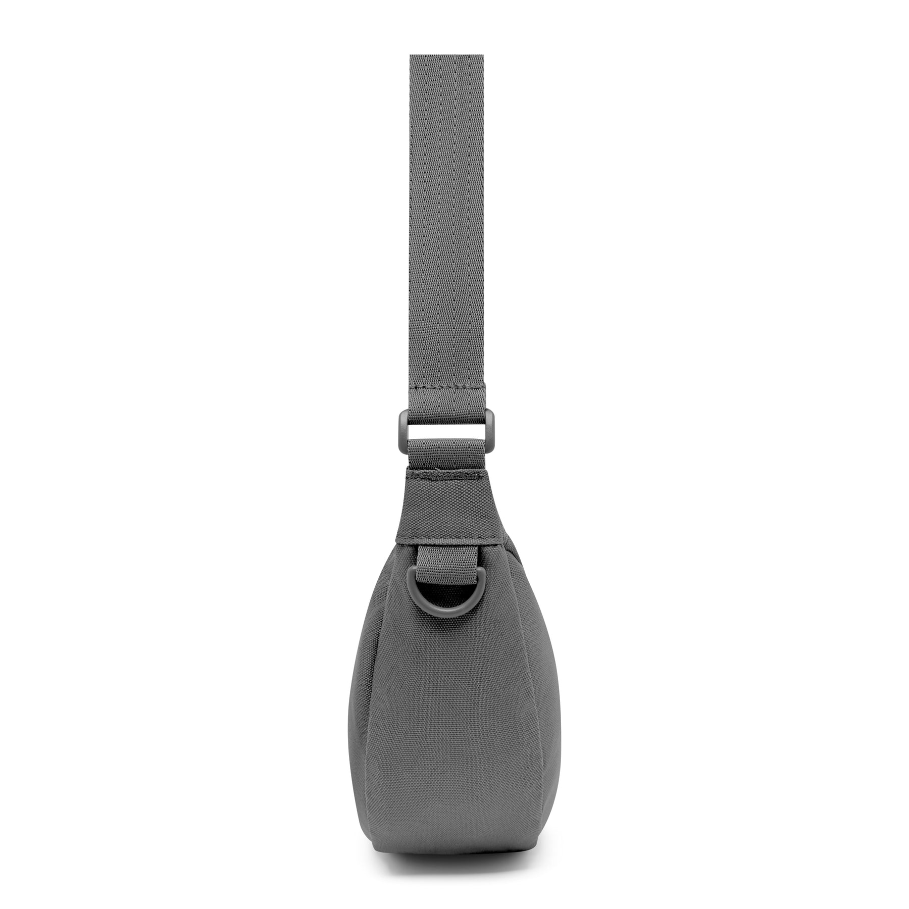 Seitliche Ansicht der kleinen Half Moon Tasche 'Ally Small' in dunklem Grau mit Träger