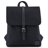 Kleiner schwarzer Damenrucksack 'Mia' mit Klappe und verstellbarem Verschlussriemen von Johnny Urban