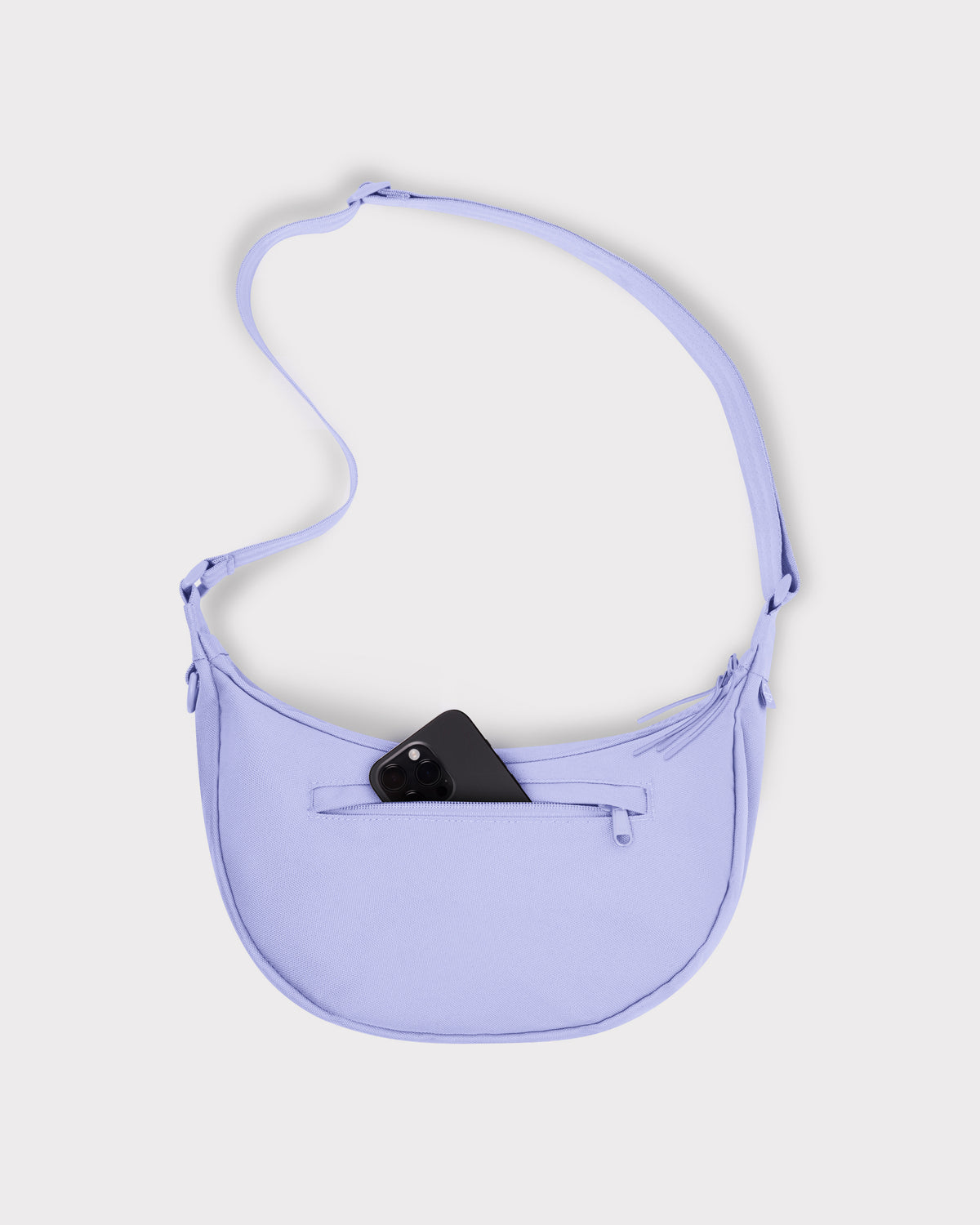Half Moon Bag 'Ally Medium' in helllila mit verstellbarem Schulterriemen und Außentasche mit Smartphone