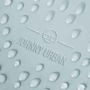Wasserabweisende Oberfläche mit dem geprägten Johnny Urban Logo auf der Halbmondtasche 'Rory'