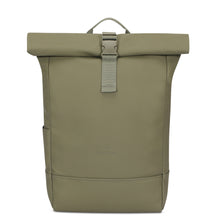 Rolltop Rucksack Harvey Medium in mattem Olivgrün aus PU mit Schnallenverschluss