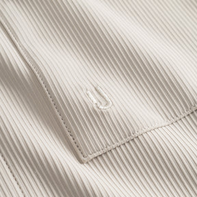 Sandfarbenes Shirt 'Mason' mit feiner Streifenstruktur und gesticktem 'JU'-Logo