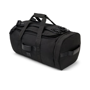 Schwarze Duffle-Tasche 'Colin' von Johnny Urban mit zwei Tragegriffen und verstellbarem Schulterriemen