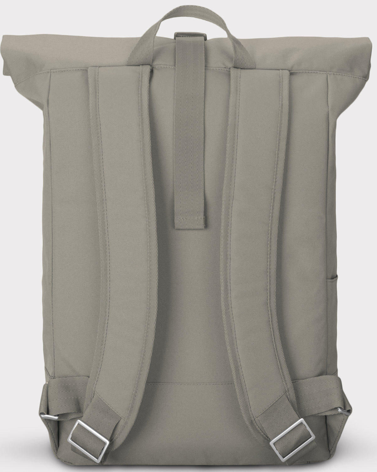 Rückseite des Johnny Urban Rolltop Rucksacks 'Robin Large' in desertgrey mit gepolsterten Schulterriemen und Trageschlaufe